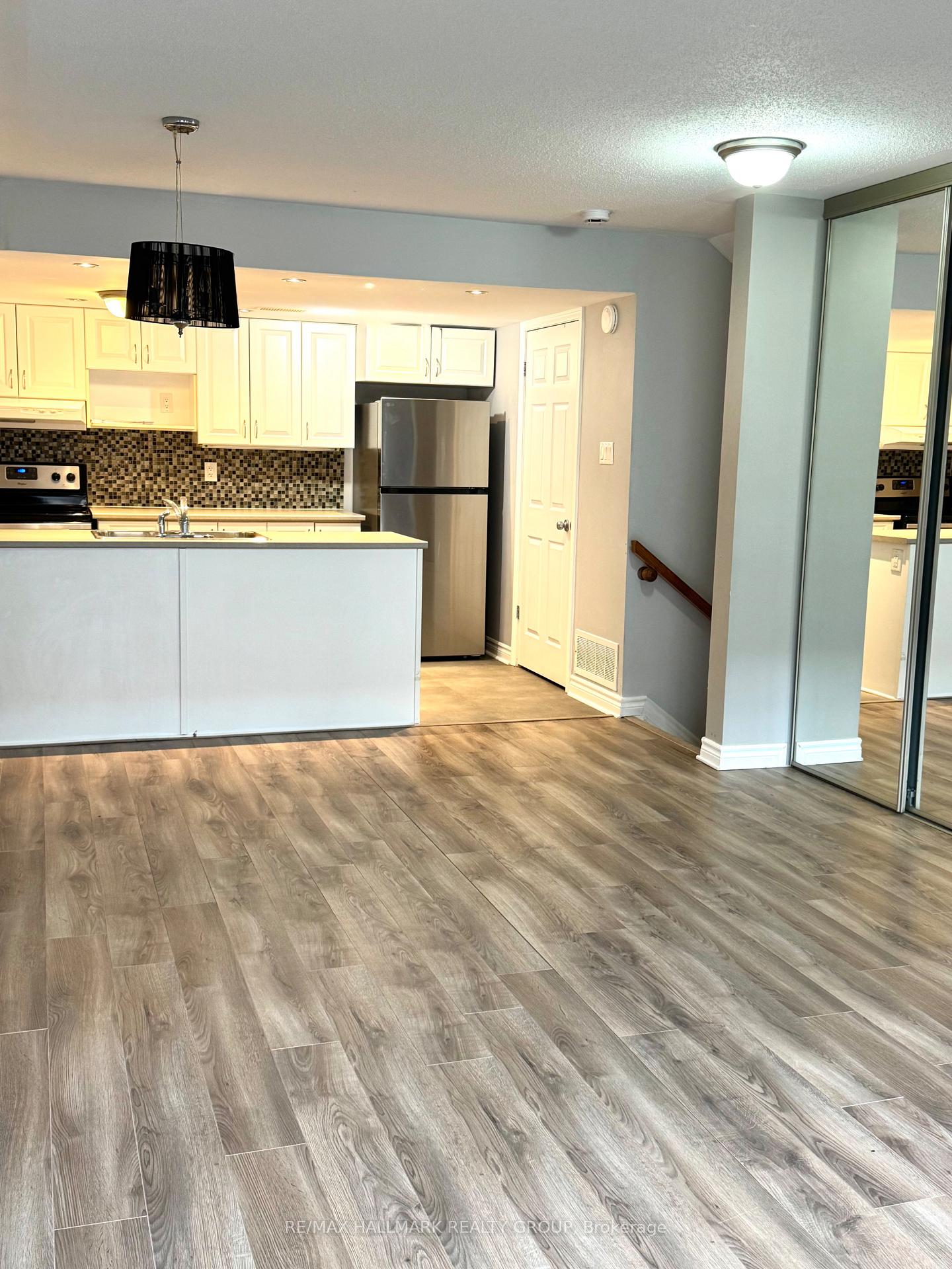 Photo 9 of 126B Lindenshade Drive, Ottawa, Barrhaven - Strandherd — HOMEH
