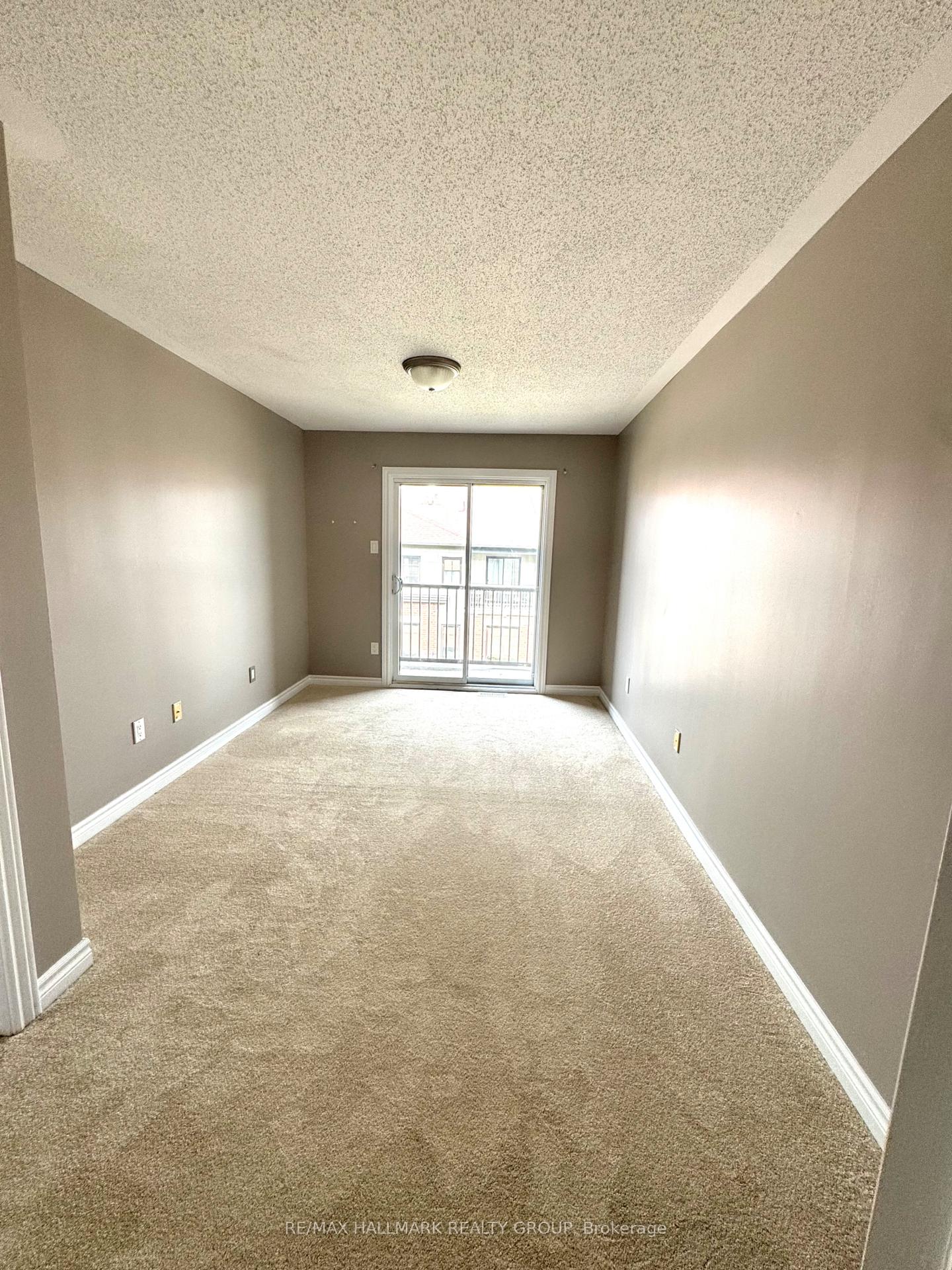 Photo 15 of 126B Lindenshade Drive, Ottawa, Barrhaven - Strandherd — HOMEH