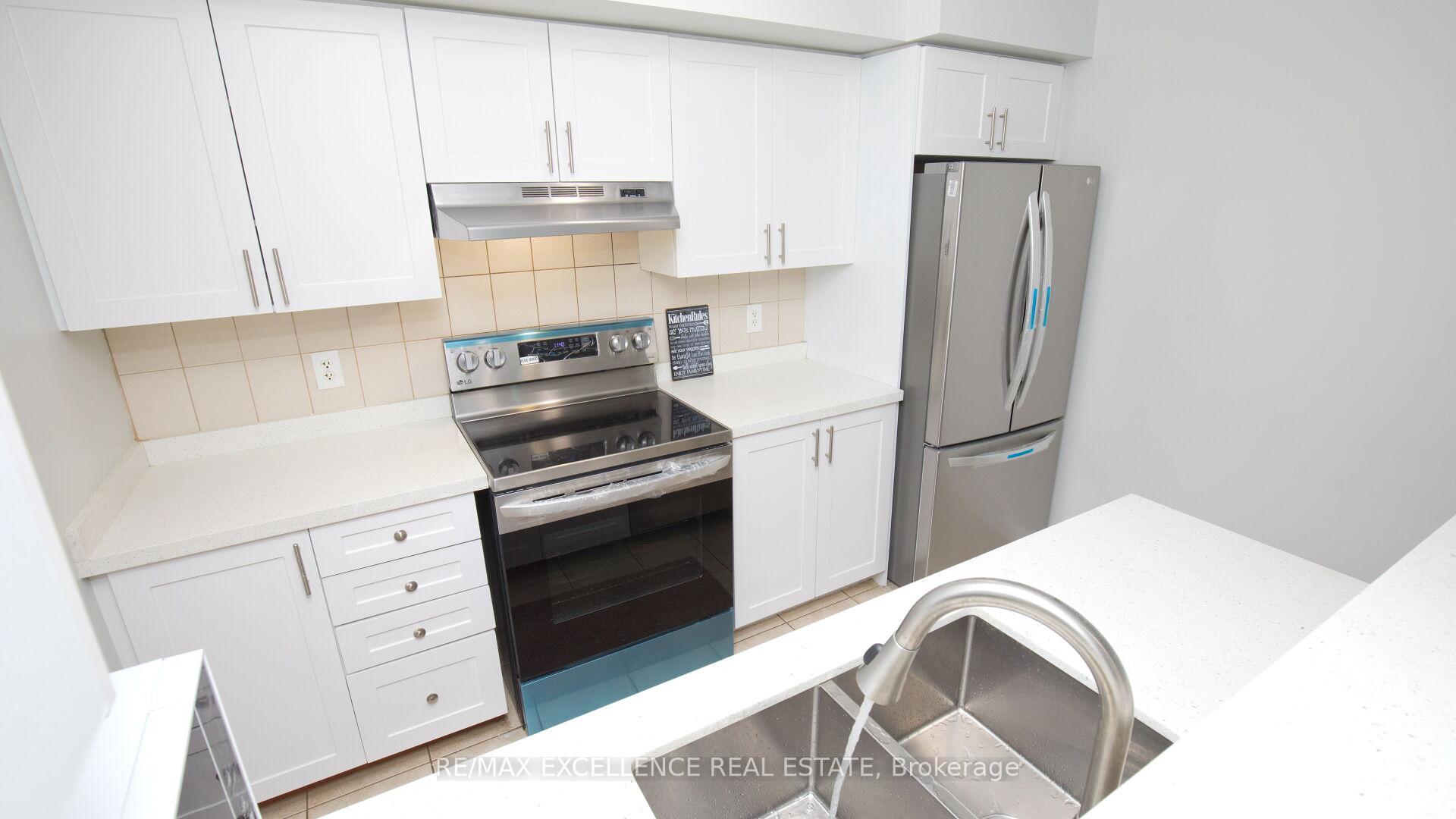 Photo 3 of Unit 86, 60 Fairwood Circle, Brampton, Sandringham-Wellington — HOMEH