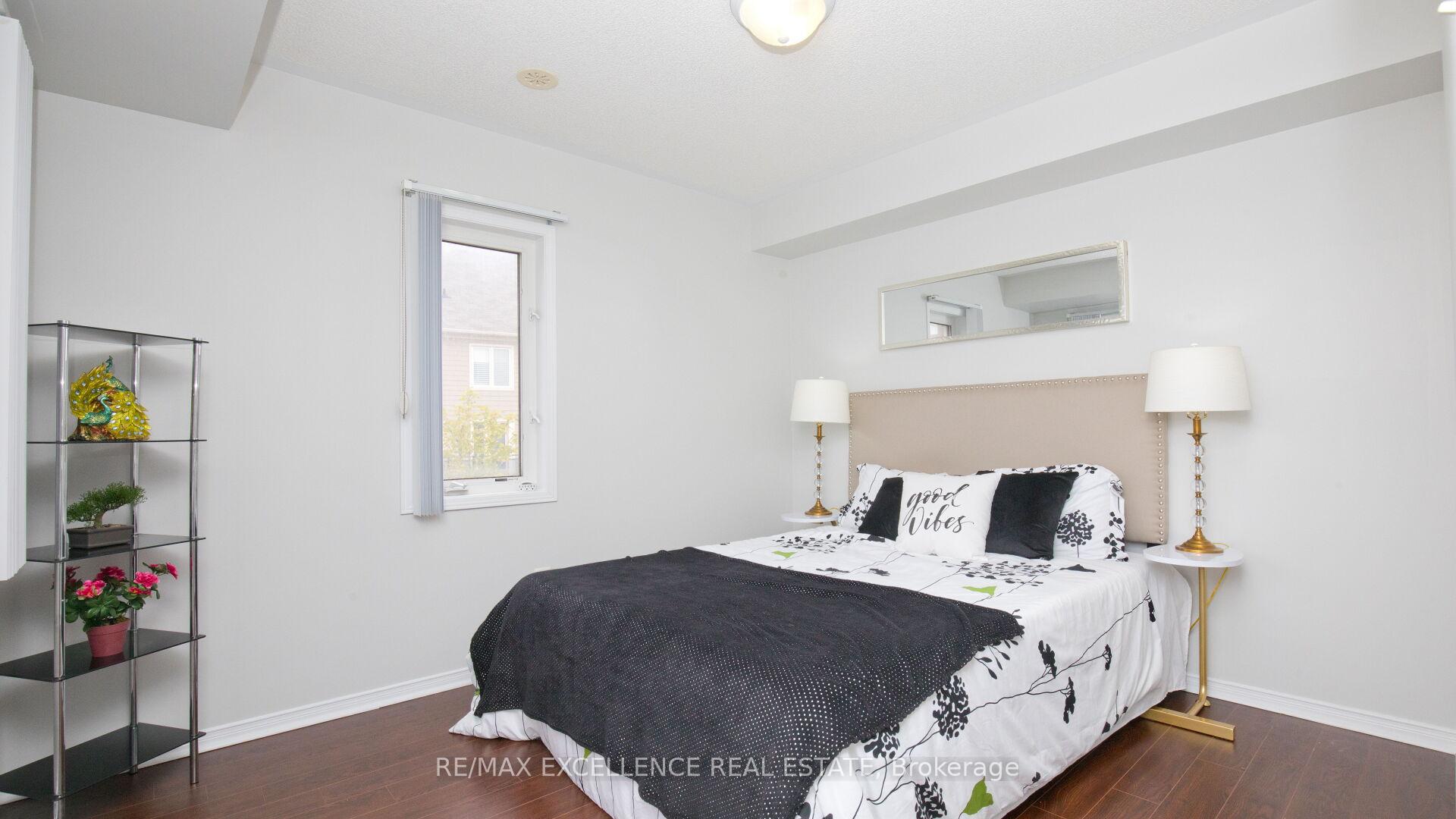 Photo 1 of Unit 86, 60 Fairwood Circle, Brampton, Sandringham-Wellington — HOMEH