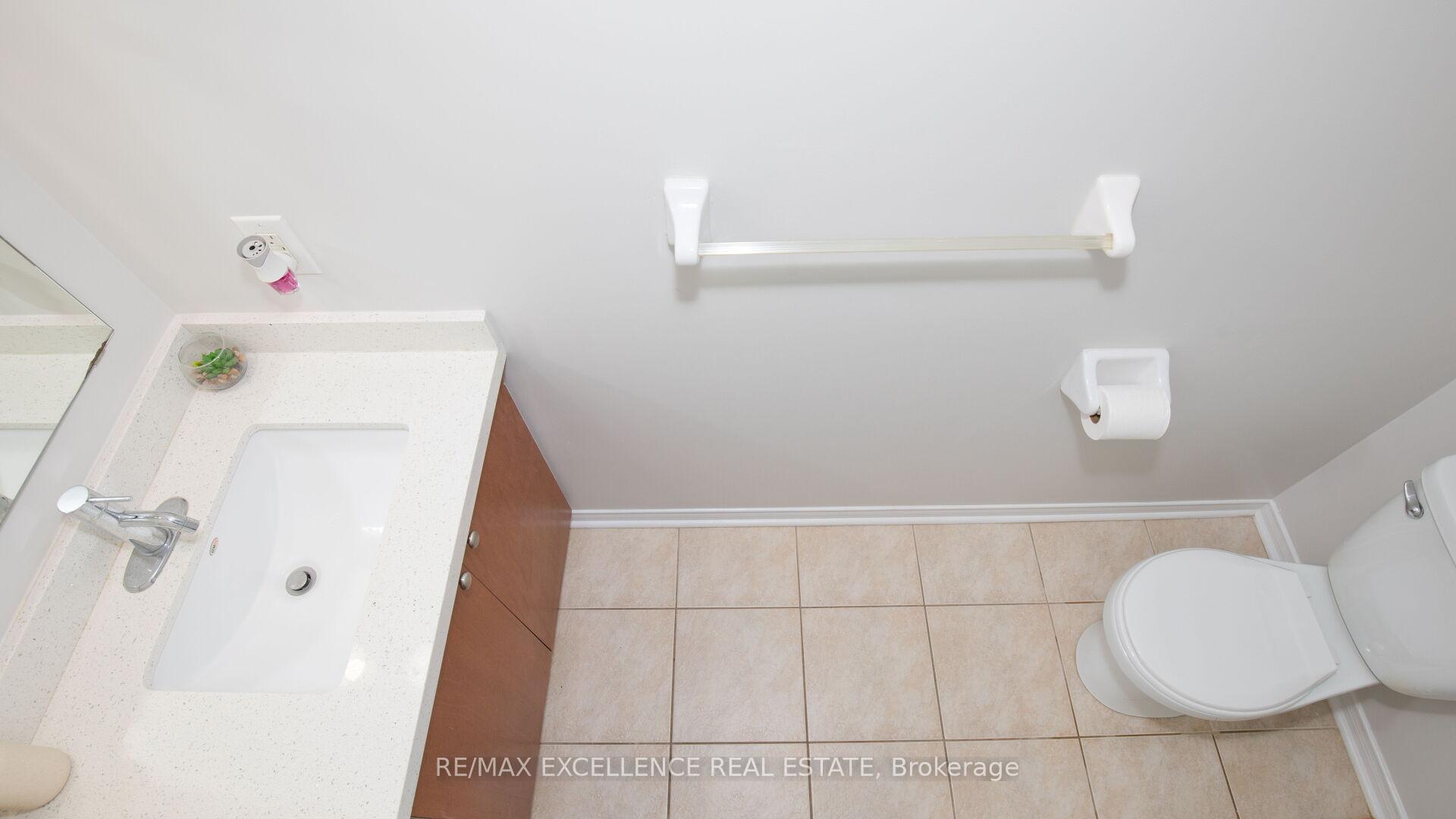 Photo 7 of Unit 86, 60 Fairwood Circle, Brampton, Sandringham-Wellington — HOMEH
