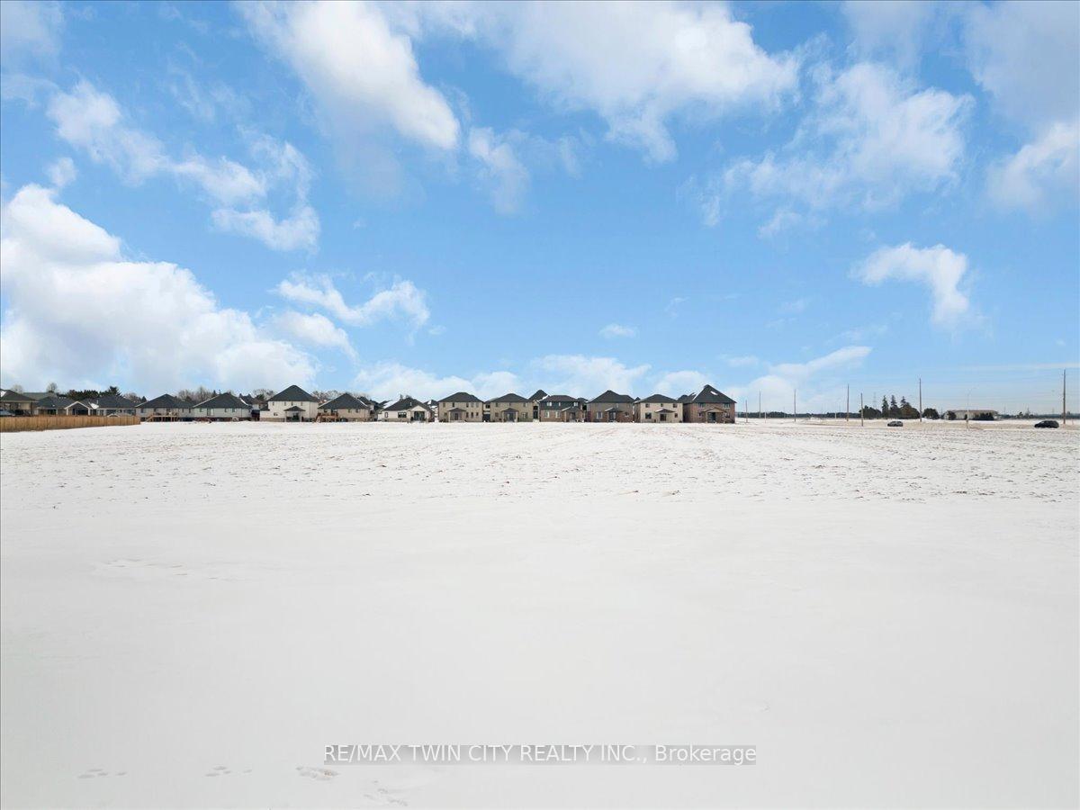 Photo 36 of 69 Bordeaux Place, Chatham-Kent, Chatham — HOMEH