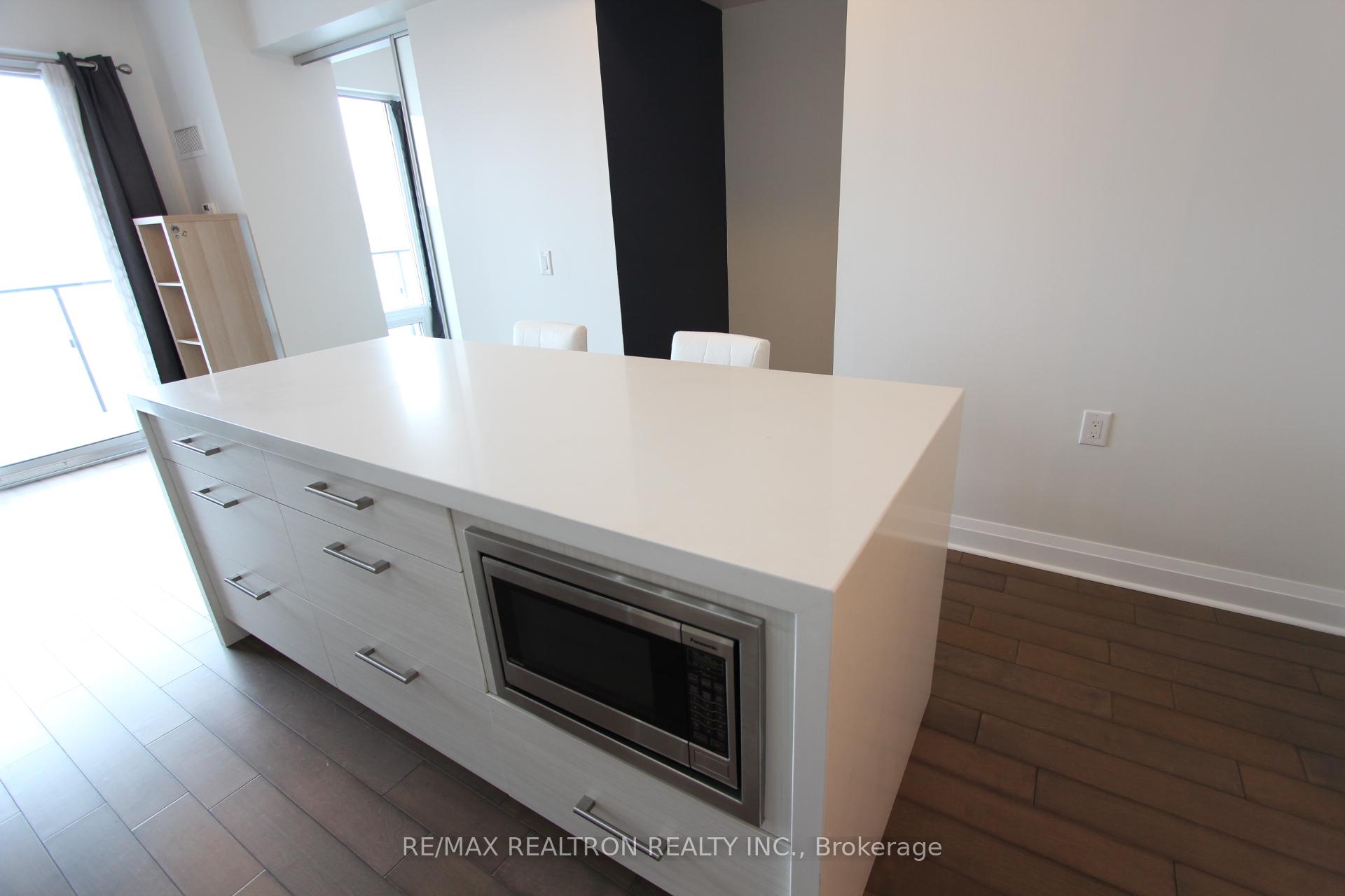 Photo 5 of Unit 4111, 1080 Bay Street, Toronto, Bay Street Corridor — HOMEH