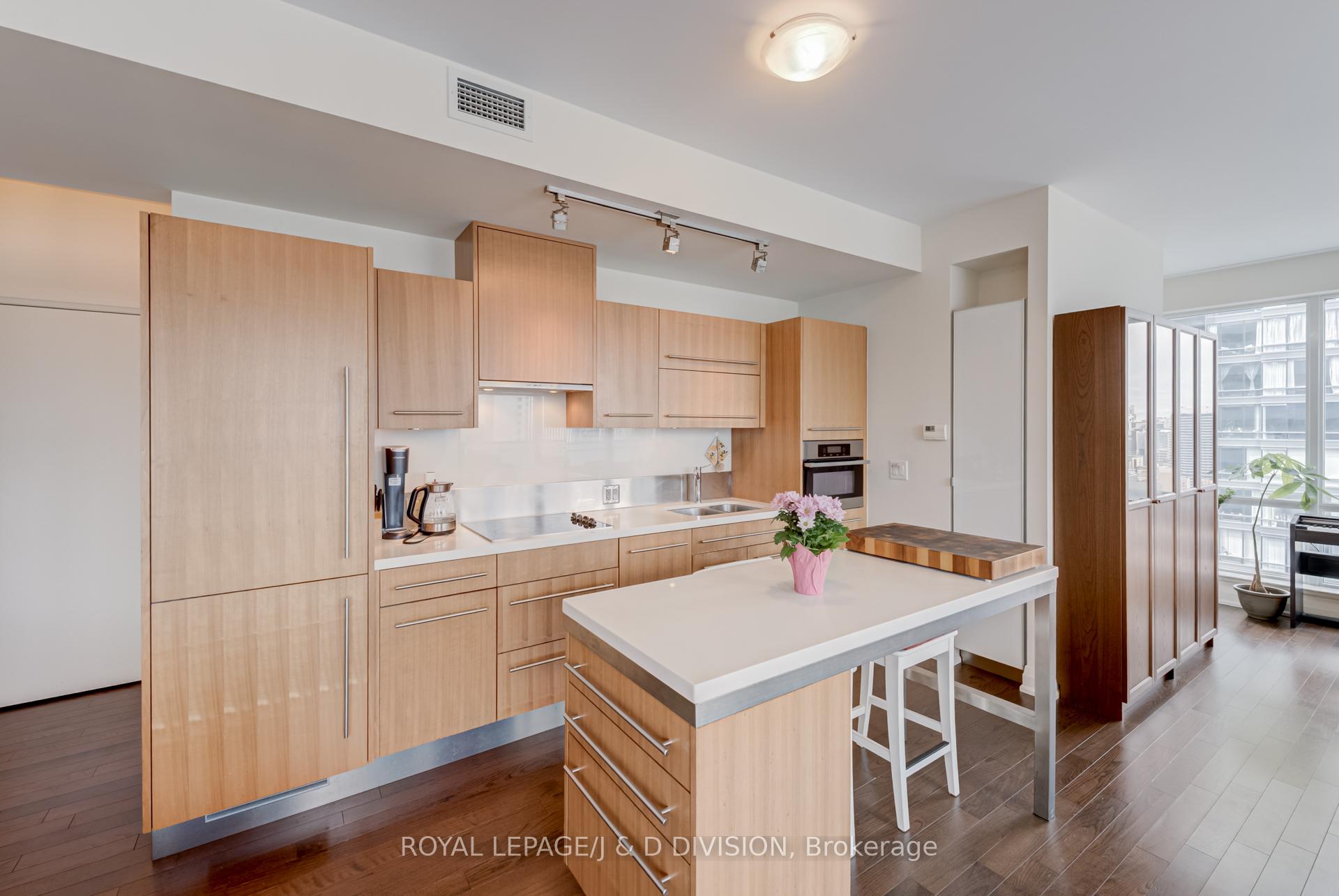 Photo 12 of Unit 3208, 80 John Street, Toronto, Waterfront Communities — HOMEH
