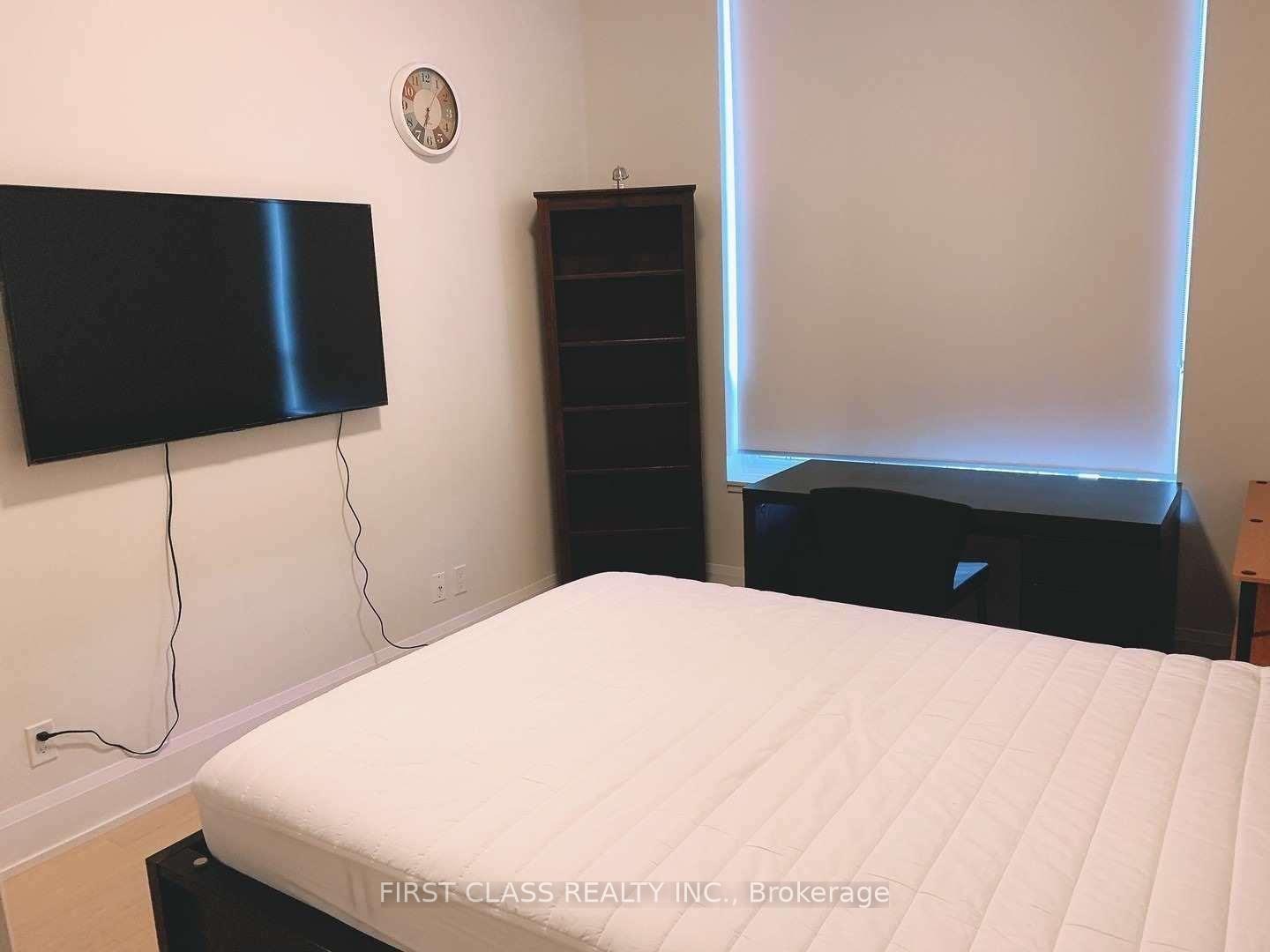 Photo 8 of Unit Ph01, 25 Water Walk Drive, Markham, Unionville — HOMEH