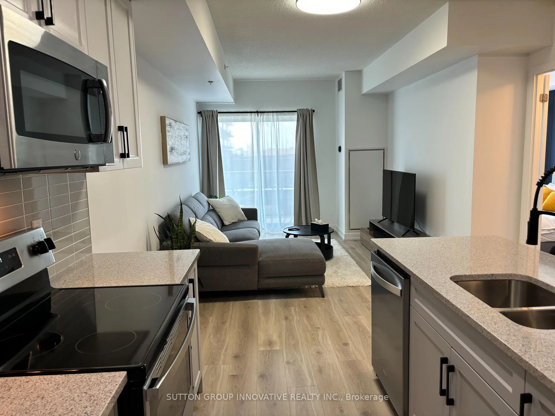 Photo 11 of Unit 204, 550 North Service Road, Grimsby, Grimsby Beach — HOMEH