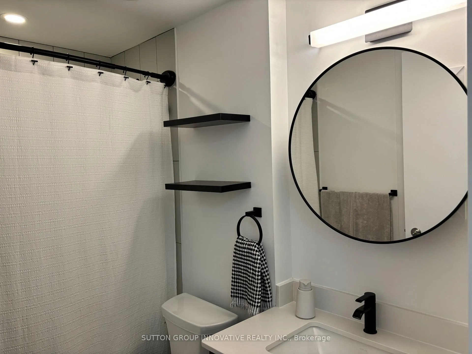 Photo 17 of Unit 204, 550 North Service Road, Grimsby, Grimsby Beach — HOMEH