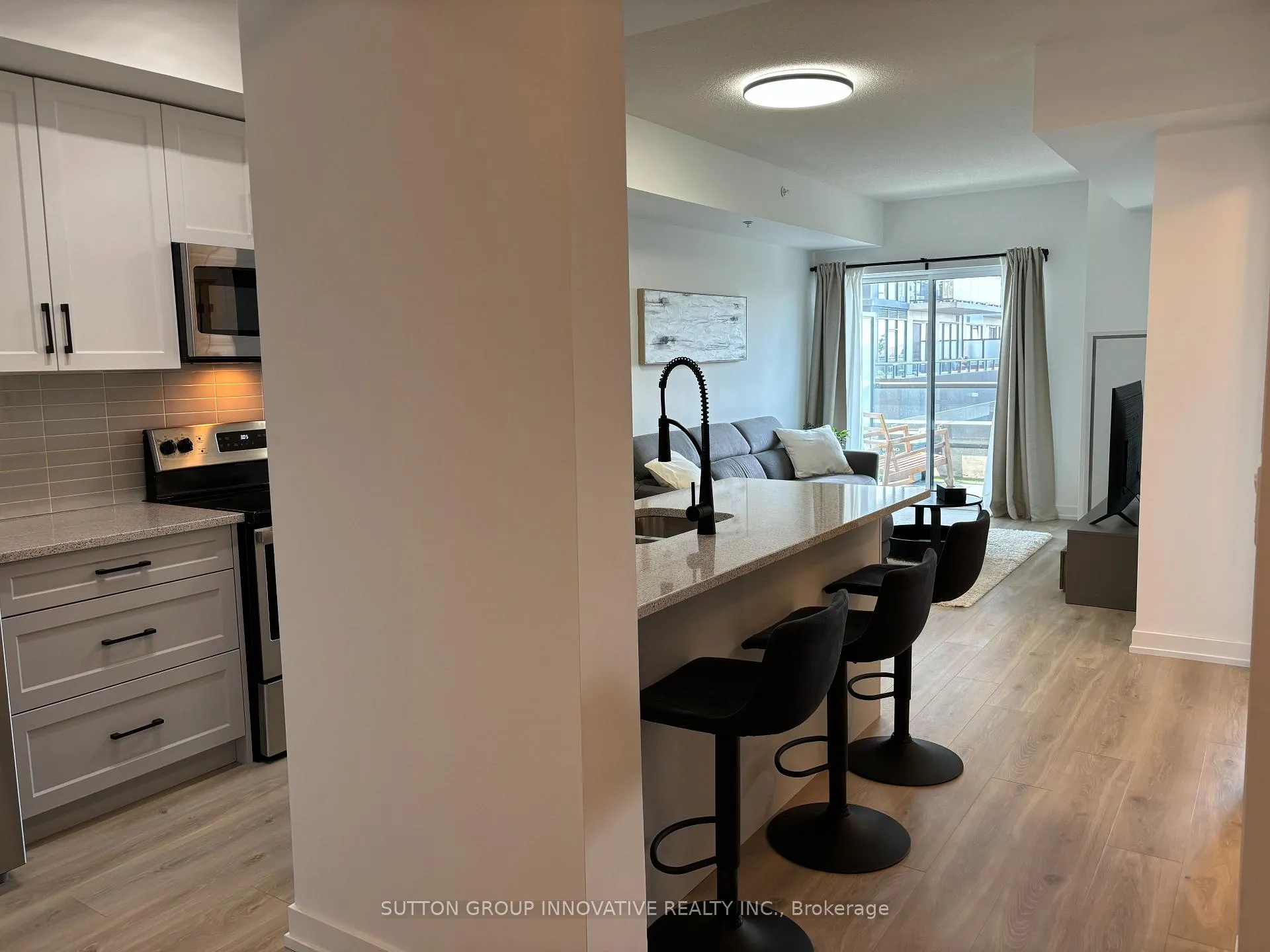 Photo 27 of Unit 204, 550 North Service Road, Grimsby, Grimsby Beach — HOMEH