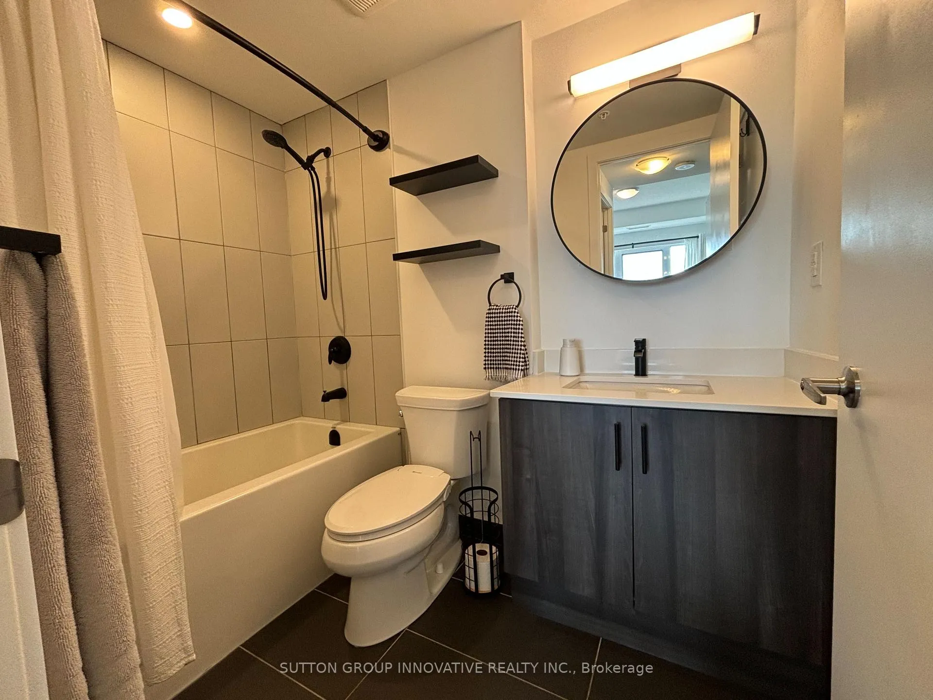 Photo 34 of Unit 204, 550 North Service Road, Grimsby, Grimsby Beach — HOMEH