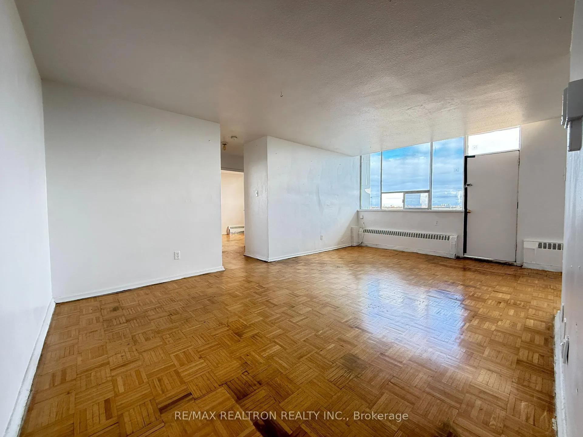 Photo 1 of Unit 419, 500 Dawes Road, Toronto, O'Connor-Parkview — HOMEH