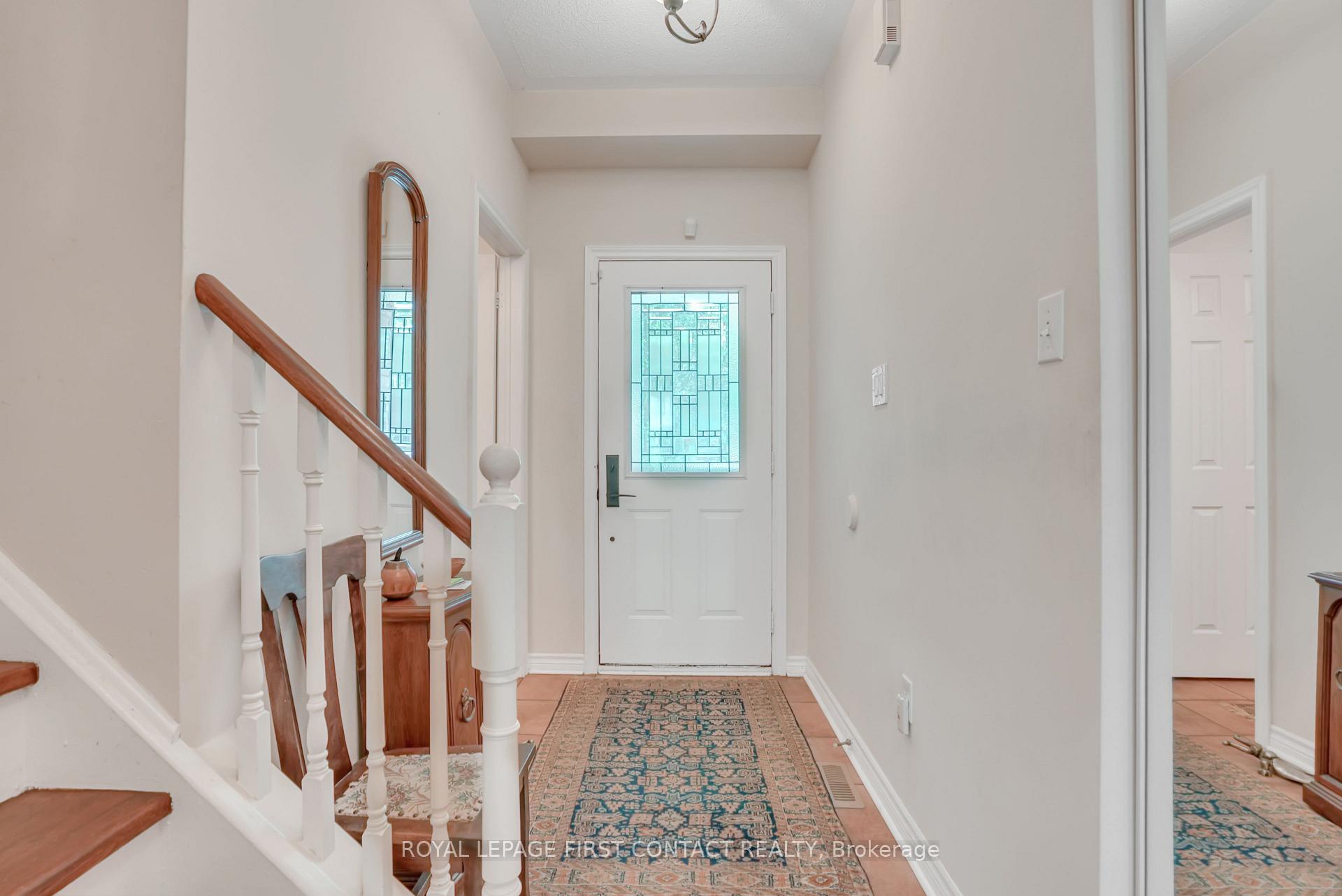 Photo 3 of 126 Bruce Crescent, Barrie, Bayshore — HOMEH