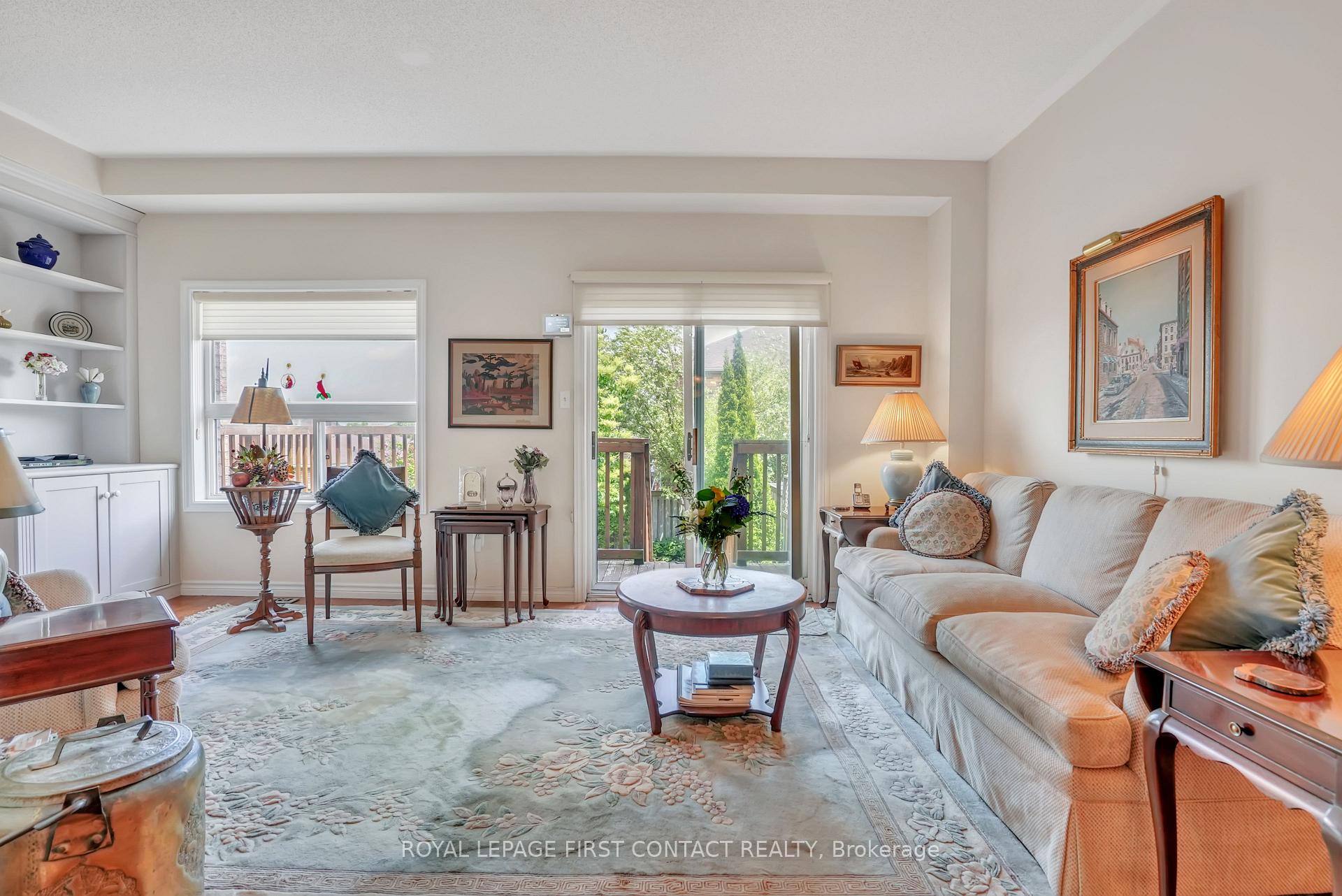 Photo 5 of 126 Bruce Crescent, Barrie, Bayshore — HOMEH