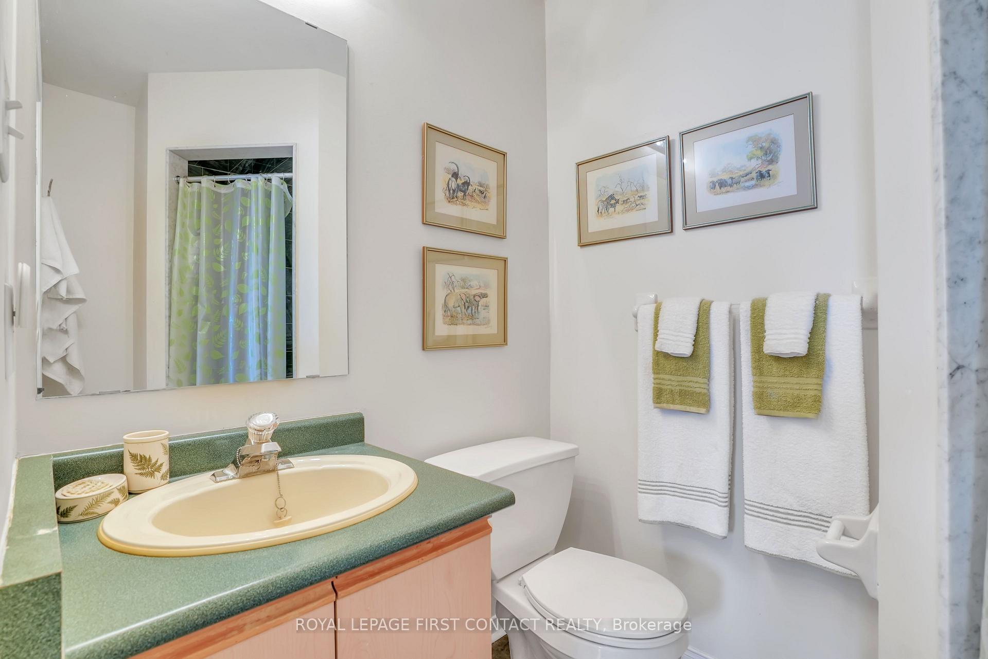 Photo 17 of 126 Bruce Crescent, Barrie, Bayshore — HOMEH