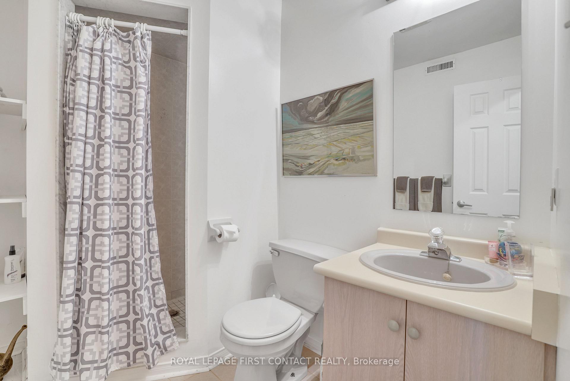 Photo 26 of 126 Bruce Crescent, Barrie, Bayshore — HOMEH