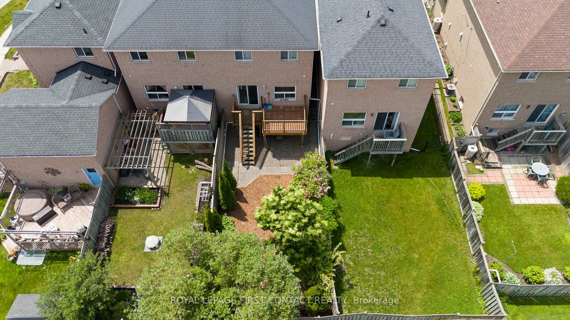 Photo 32 of 126 Bruce Crescent, Barrie, Bayshore — HOMEH