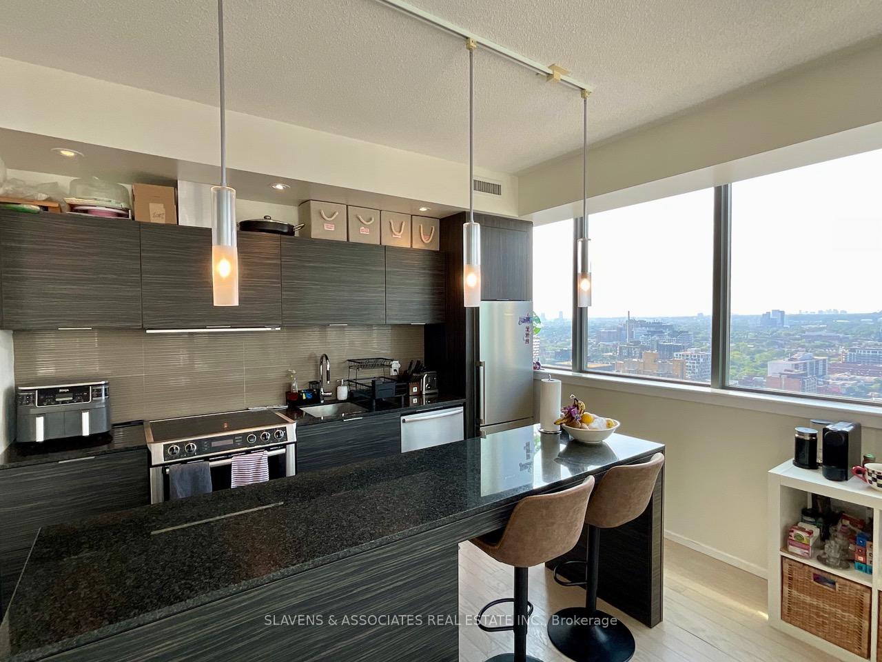 Photo 7 of Unit 2803, 8 Charlotte Street, Toronto, Waterfront Communities — HOMEH