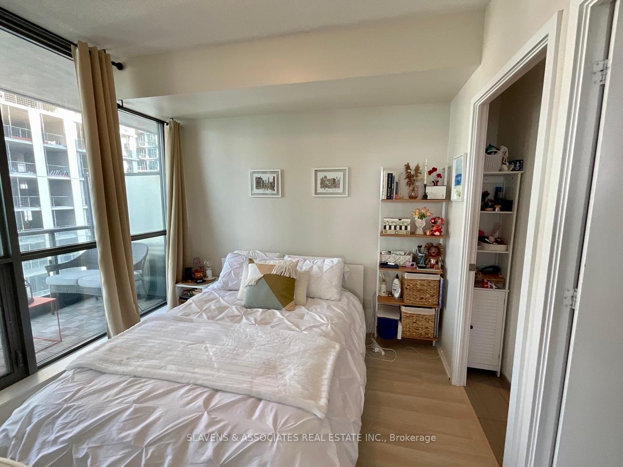 Photo 8 of Unit 2803, 8 Charlotte Street, Toronto, Waterfront Communities — HOMEH