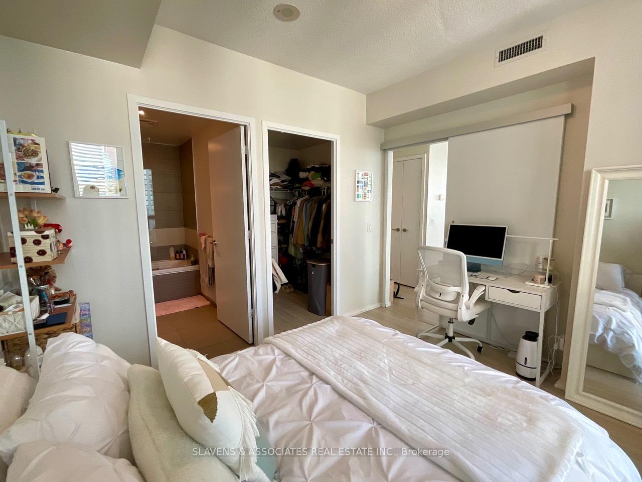 Photo 10 of Unit 2803, 8 Charlotte Street, Toronto, Waterfront Communities — HOMEH