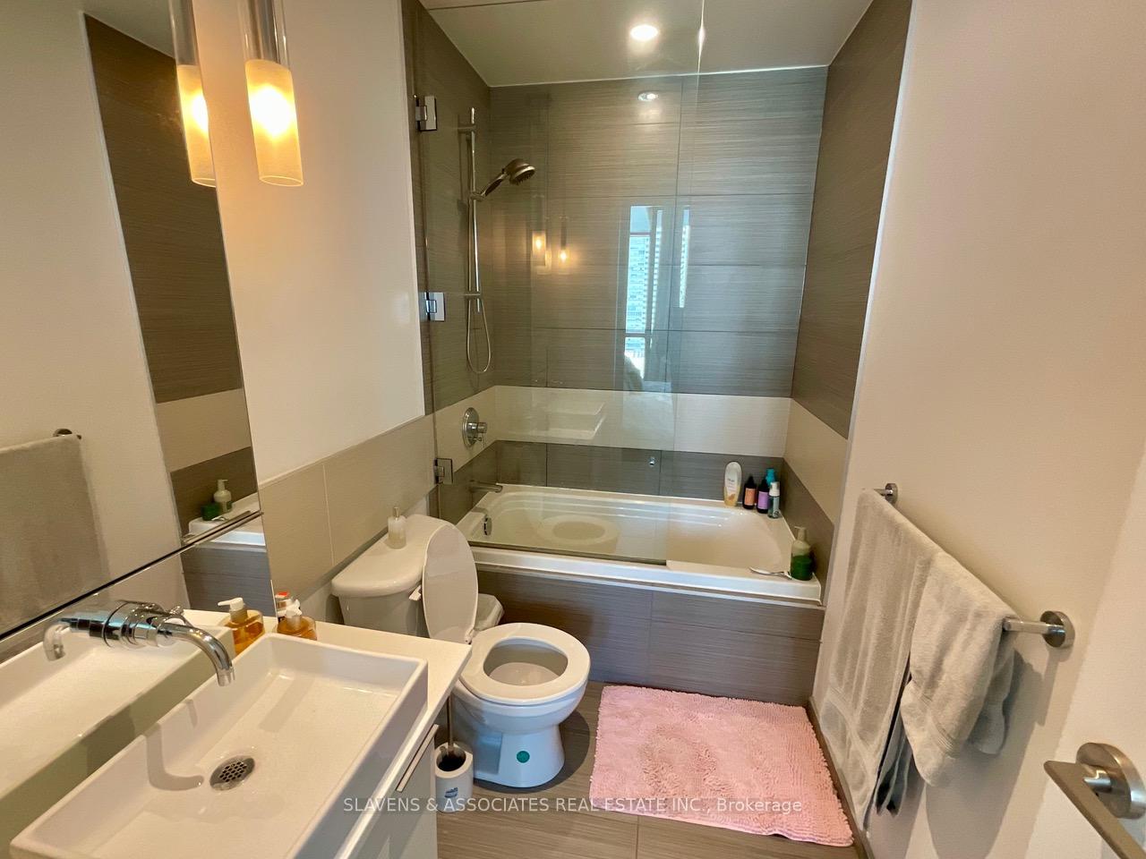 Photo 12 of Unit 2803, 8 Charlotte Street, Toronto, Waterfront Communities — HOMEH