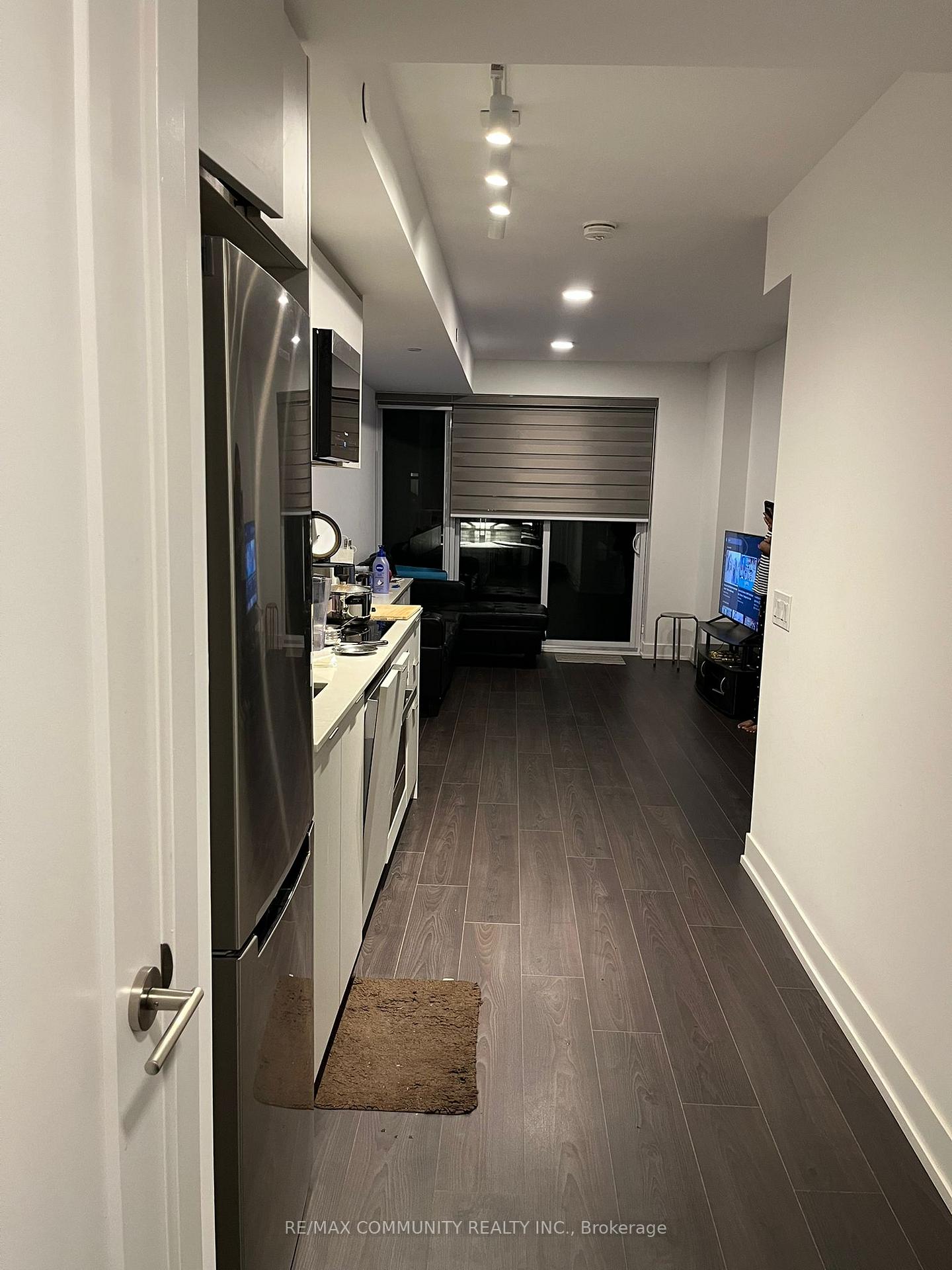 Photo 9 of Unit 301, 8 Cedarland Drive, Markham, Unionville — HOMEH