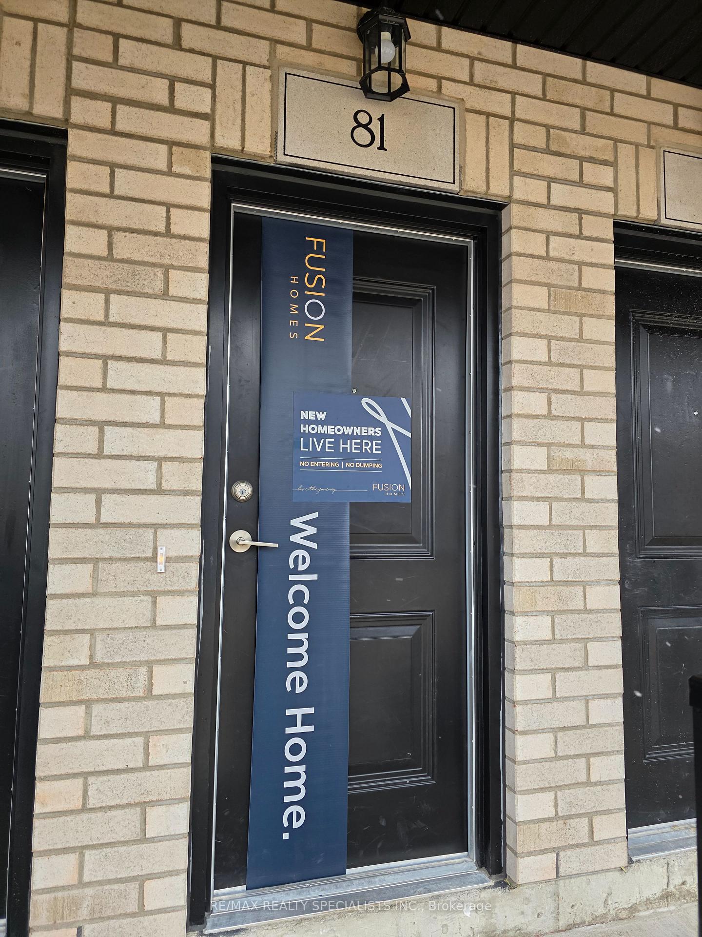 Photo 3 of 81 Thatcher Drive, Guelph, Kortright East — HOMEH