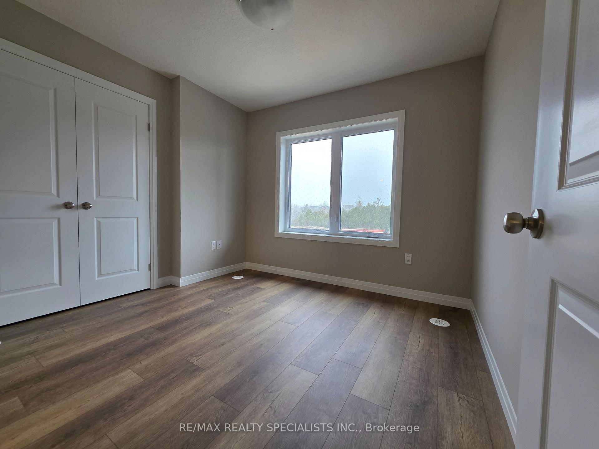 Photo 15 of 81 Thatcher Drive, Guelph, Kortright East — HOMEH