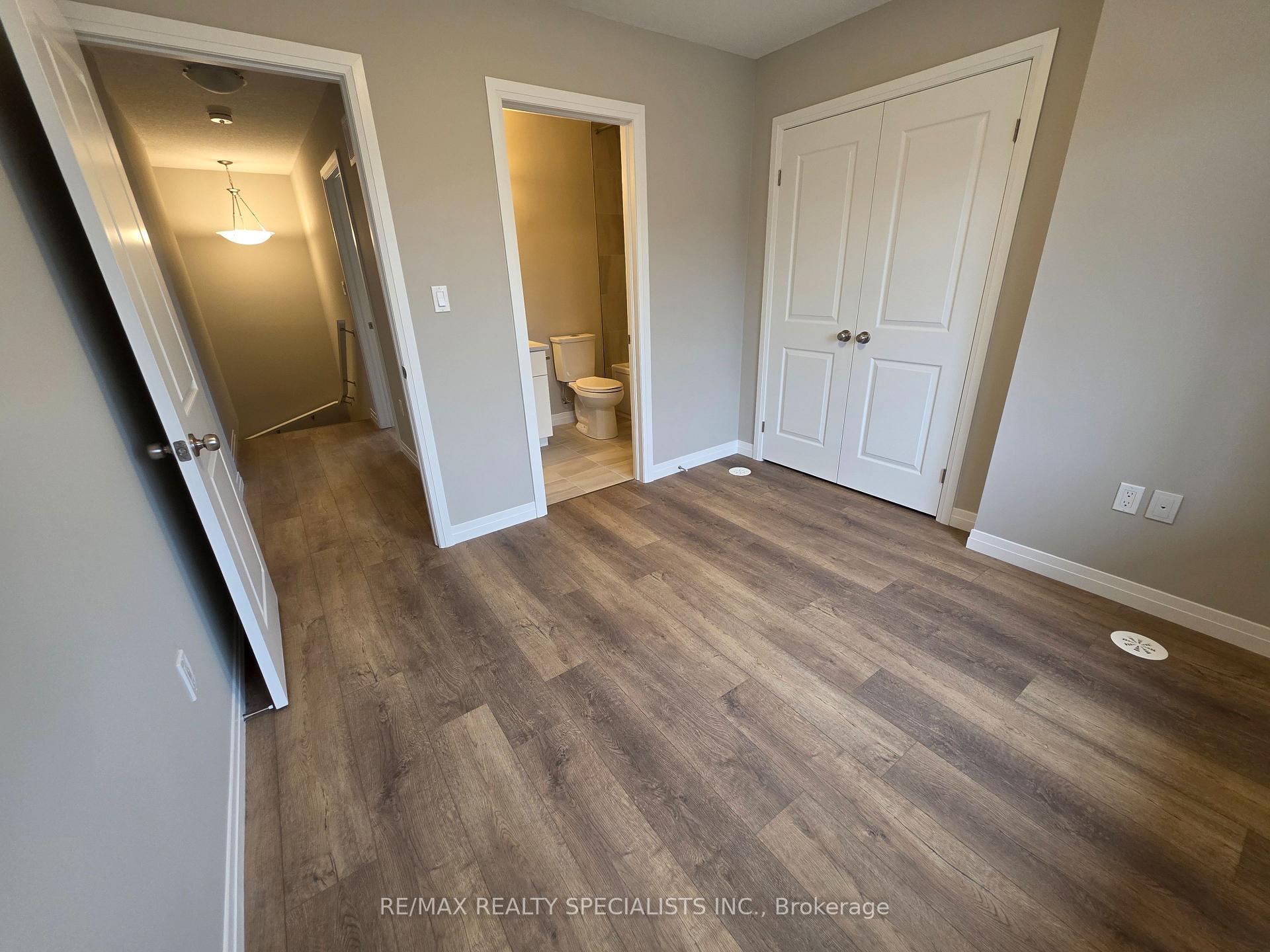Photo 34 of 81 Thatcher Drive, Guelph, Kortright East — HOMEH