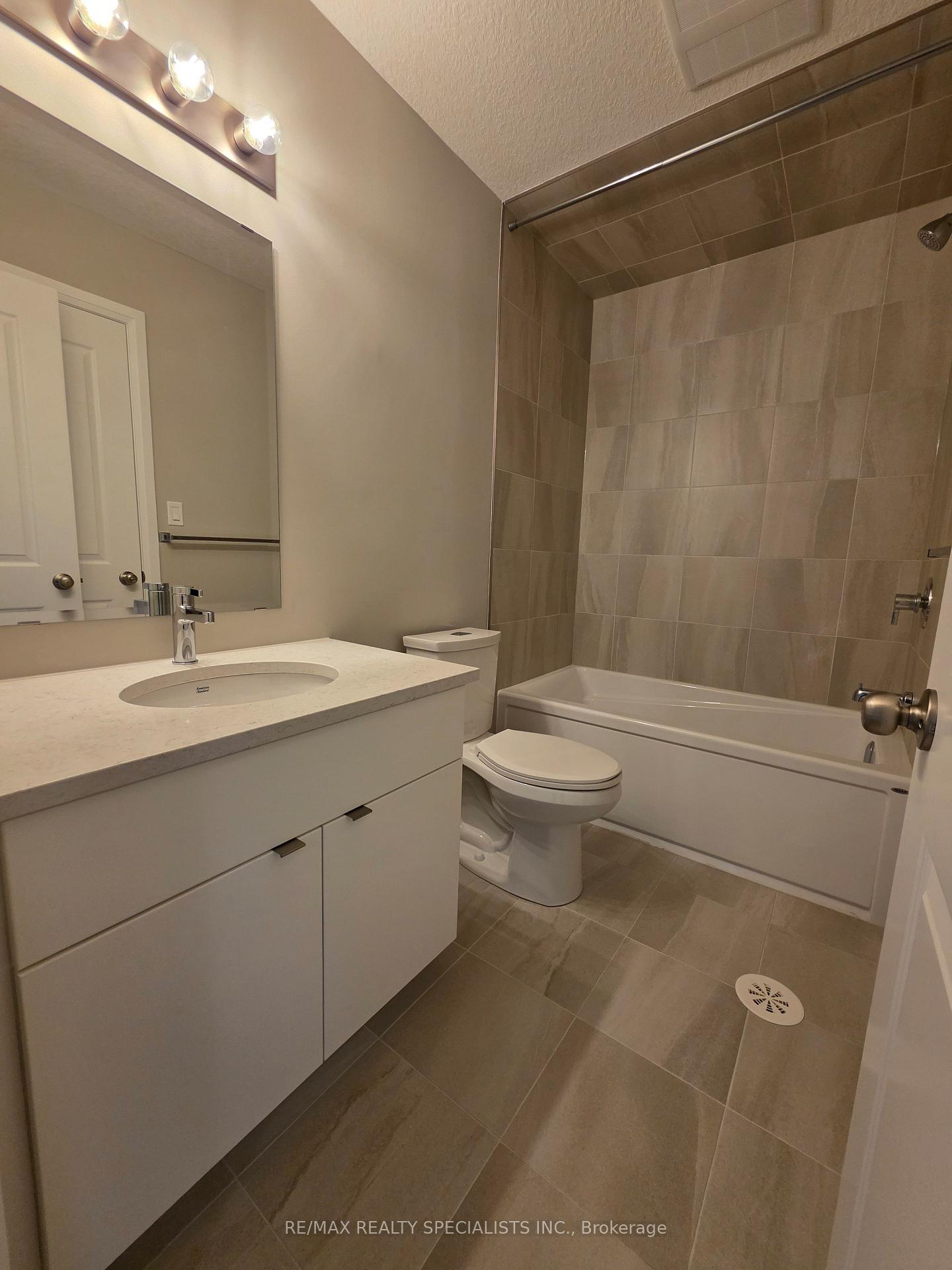 Photo 35 of 81 Thatcher Drive, Guelph, Kortright East — HOMEH