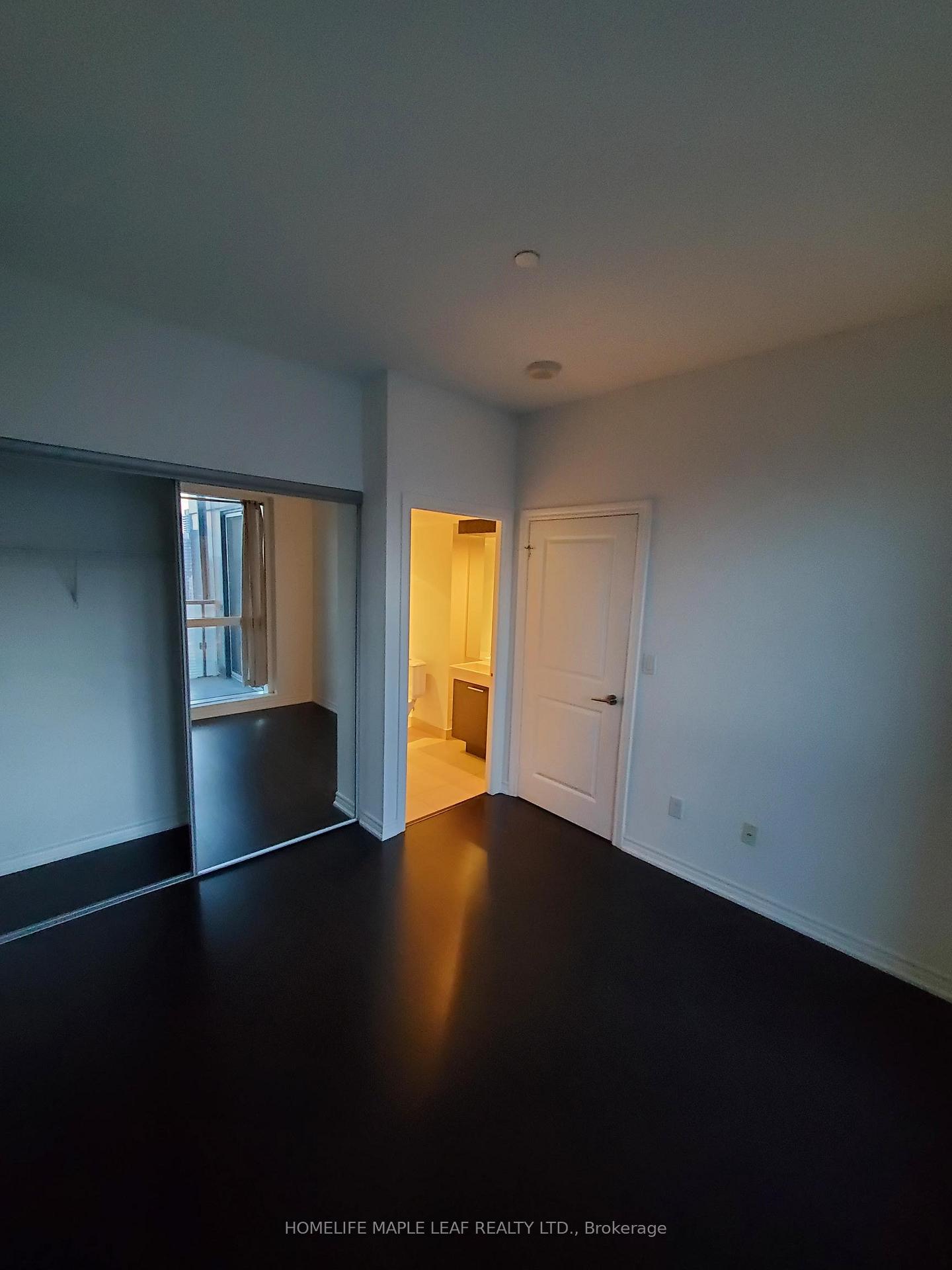 Photo 10 of Unit 4001, 386 Yonge Street, Toronto, Bay Street Corridor — HOMEH