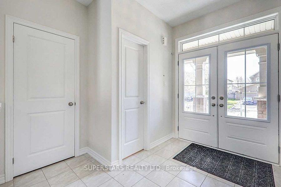 Photo 2 of 62 Ireland Street, Clarington, Bowmanville — HOMEH
