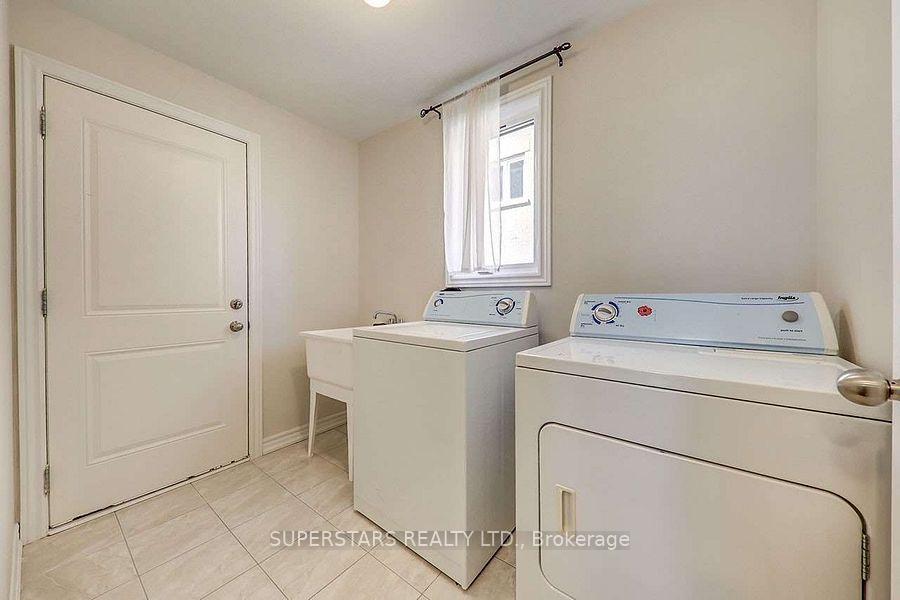 Photo 9 of 62 Ireland Street, Clarington, Bowmanville — HOMEH