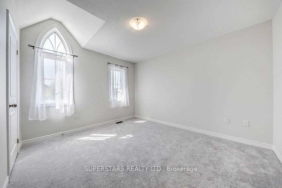 Photo 16 of 62 Ireland Street, Clarington, Bowmanville — HOMEH