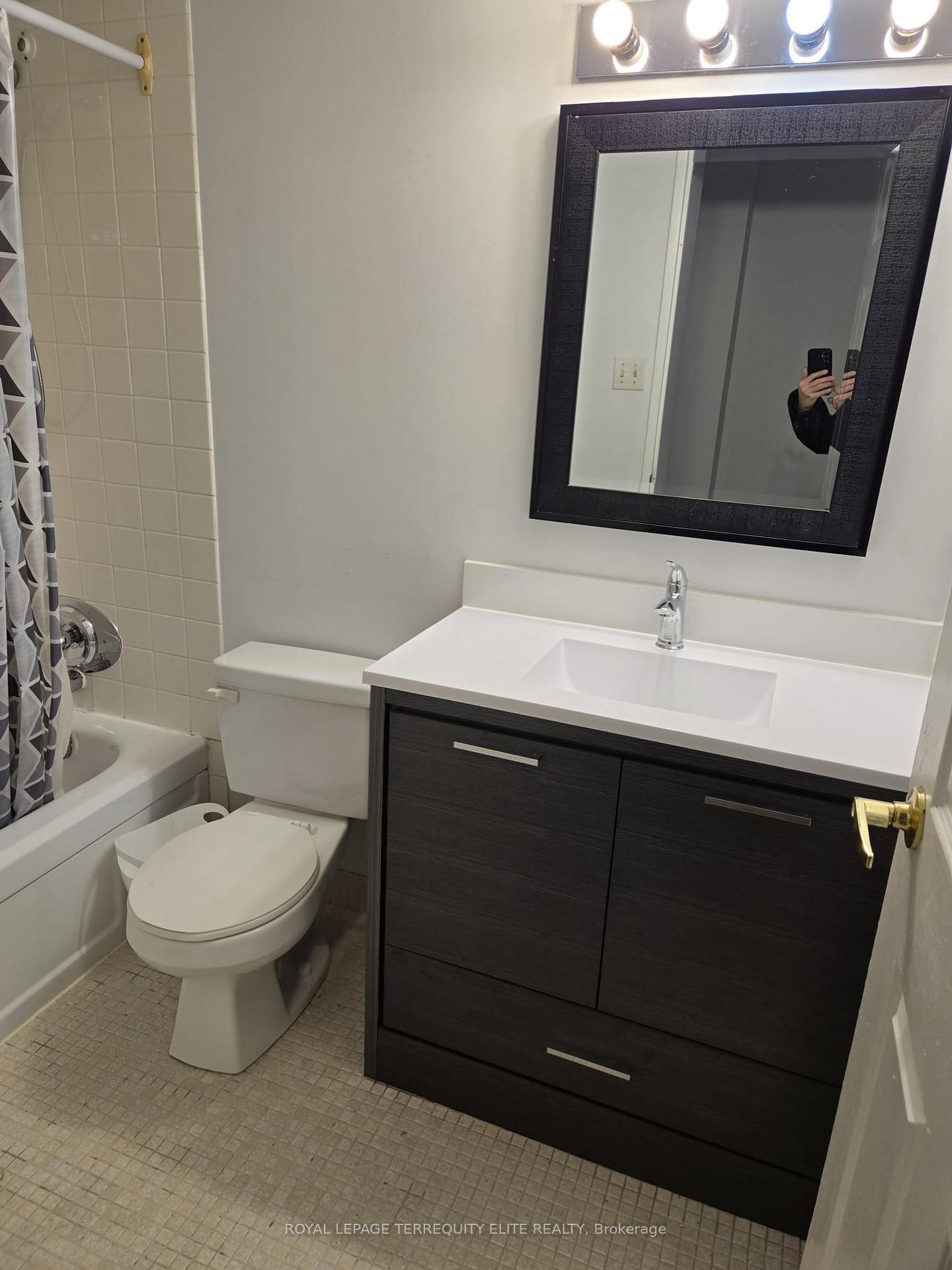 Photo 14 of Unit 622, 80 St Patrick Street, Toronto, Kensington-Chinatown — HOMEH