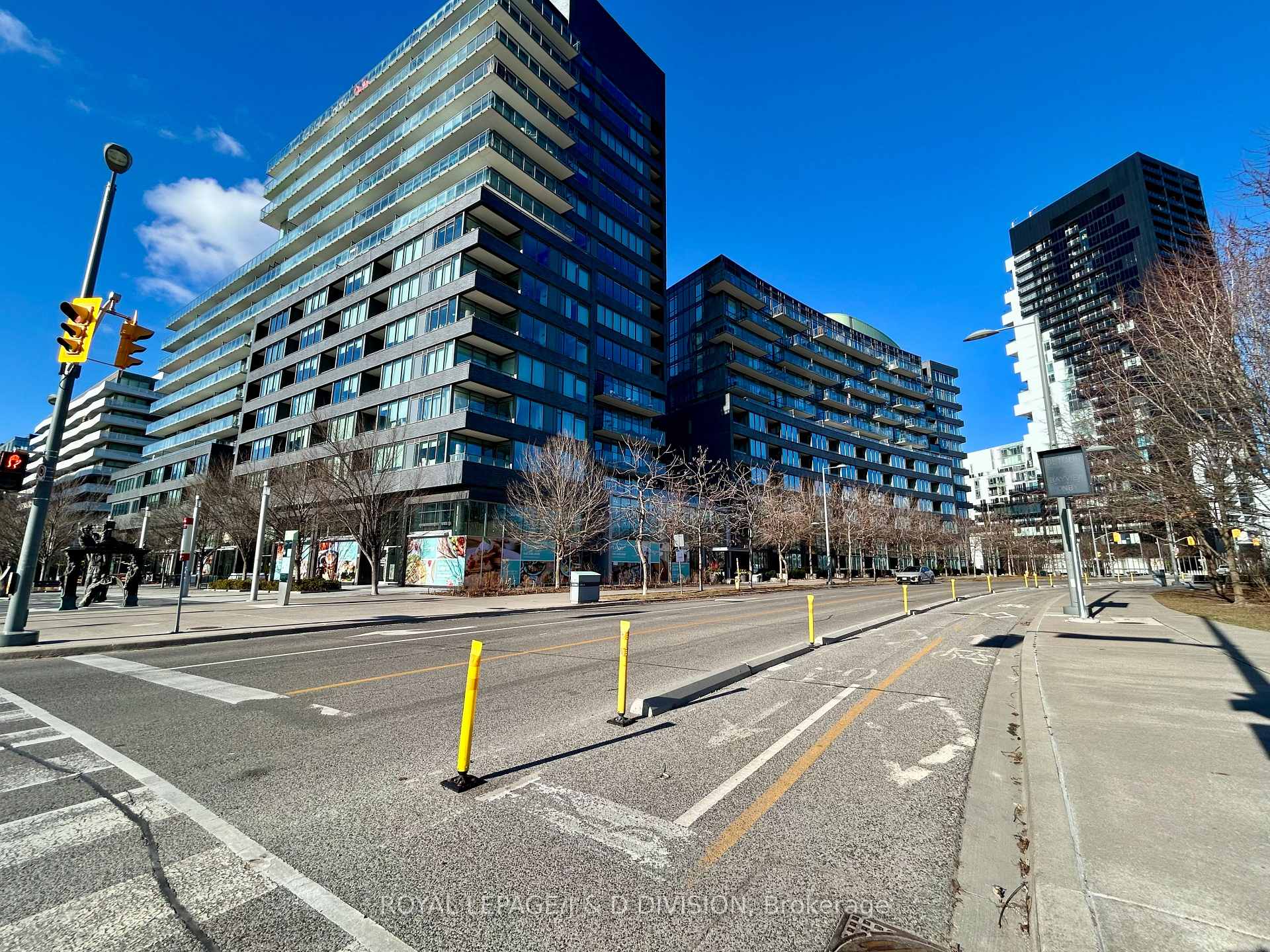 Photo 1 of Unit S805, 120 Bayview Avenue, Toronto, Waterfront Communities — HOMEH