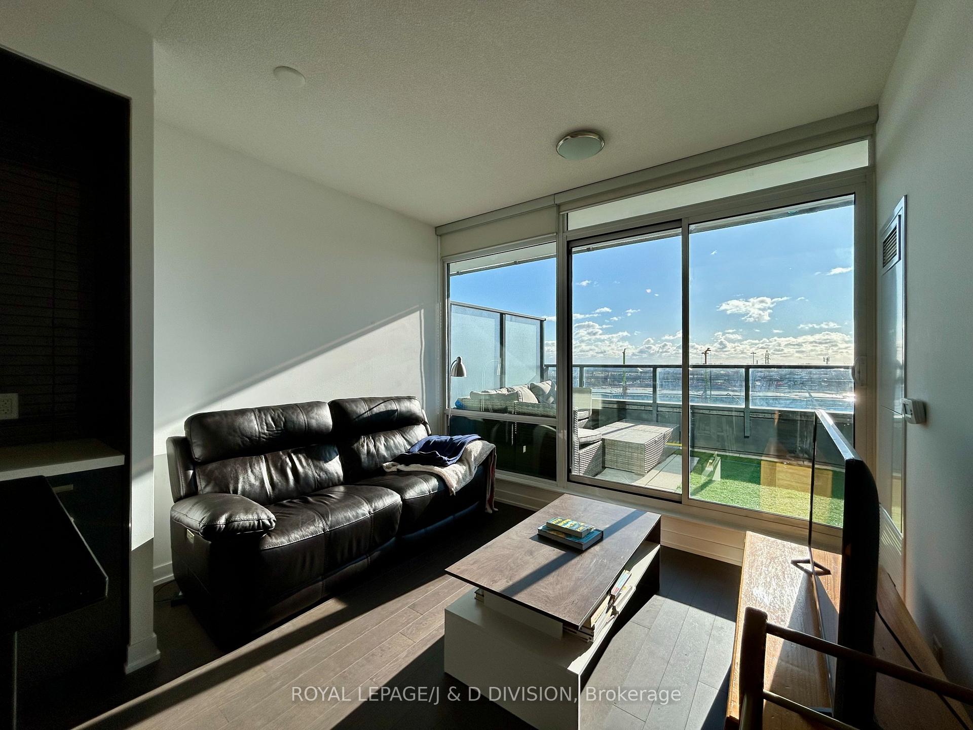 Photo 2 of Unit S805, 120 Bayview Avenue, Toronto, Waterfront Communities — HOMEH
