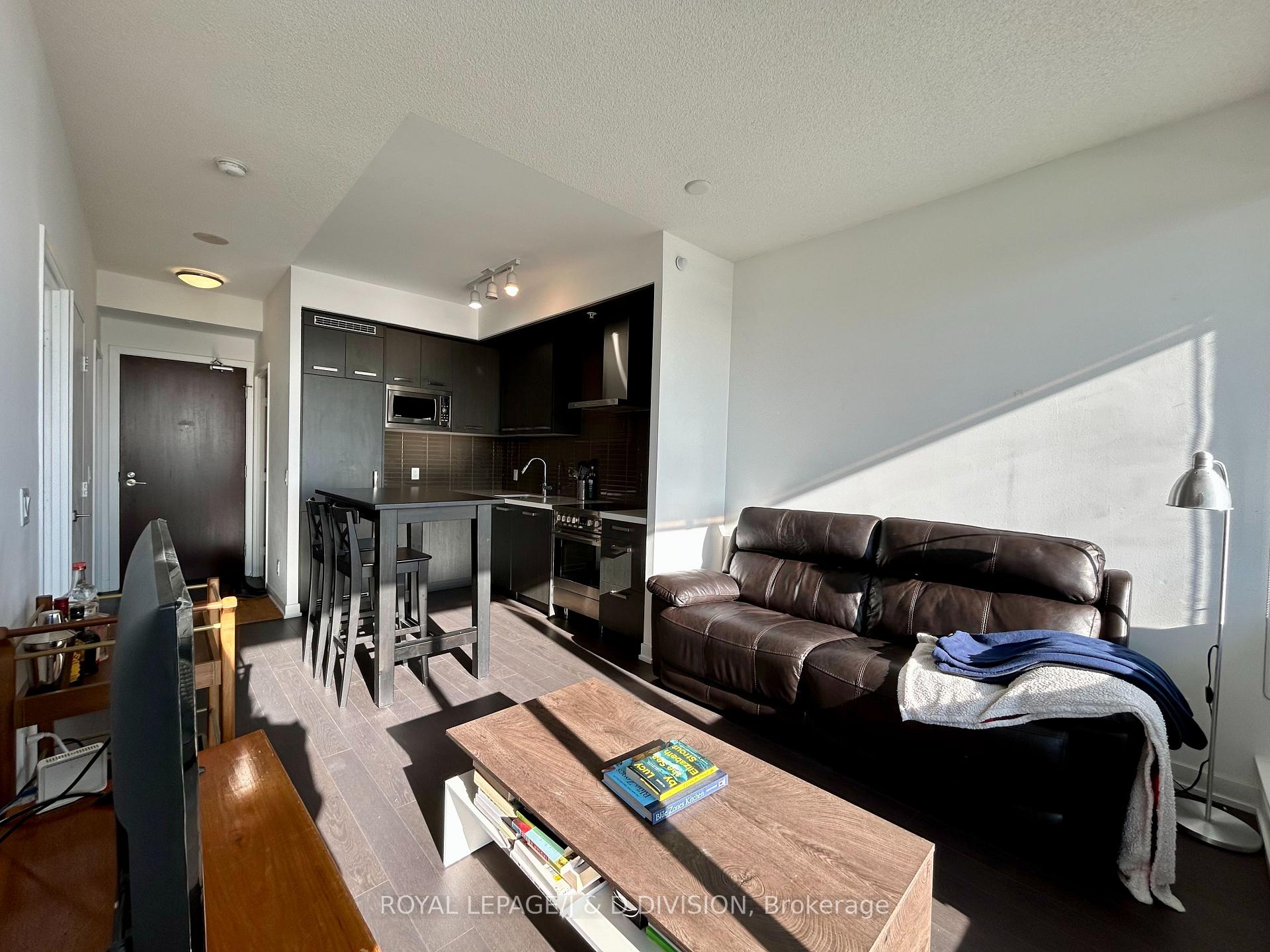 Photo 7 of Unit S805, 120 Bayview Avenue, Toronto, Waterfront Communities — HOMEH