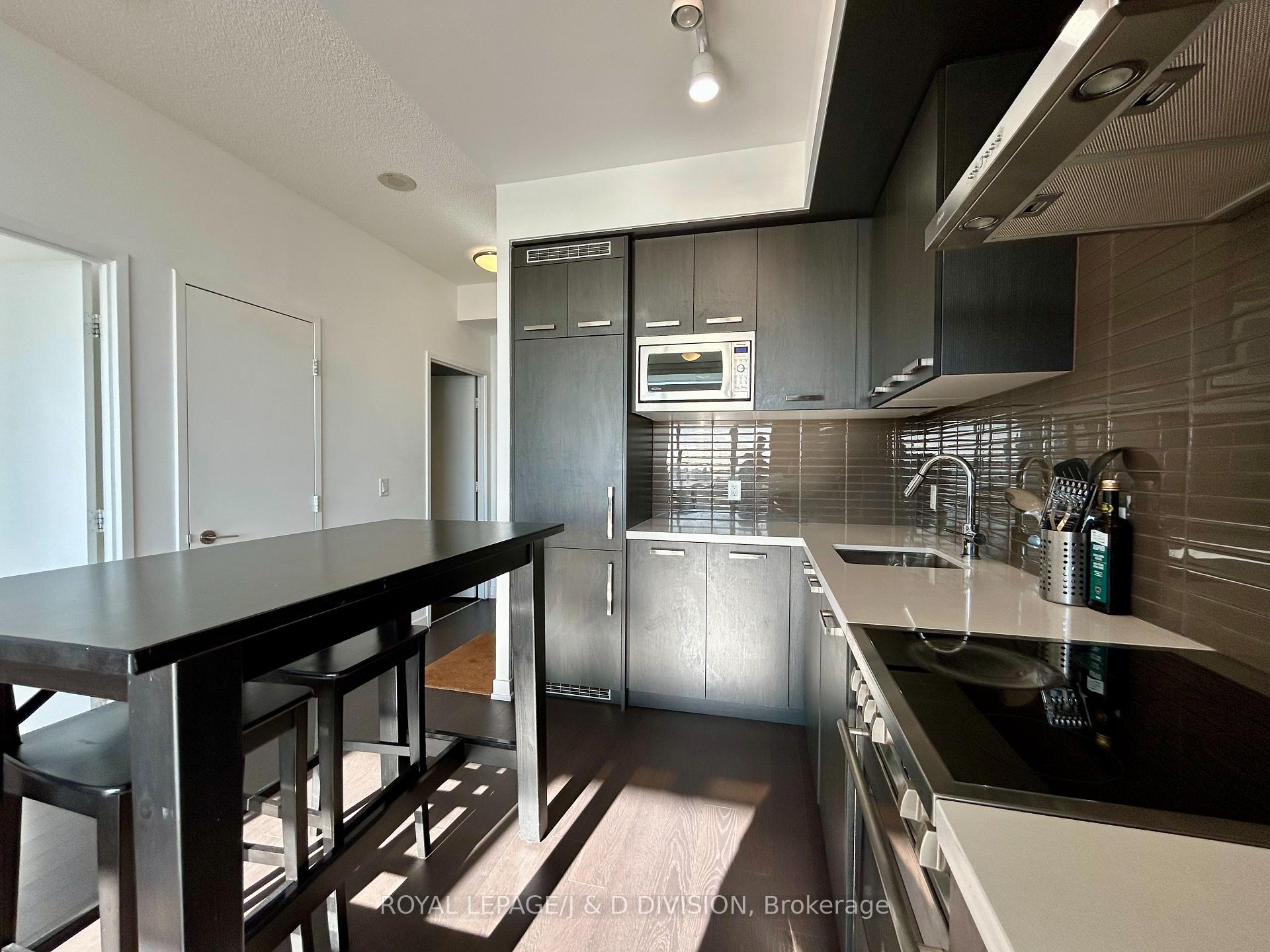 Photo 6 of Unit S805, 120 Bayview Avenue, Toronto, Waterfront Communities — HOMEH