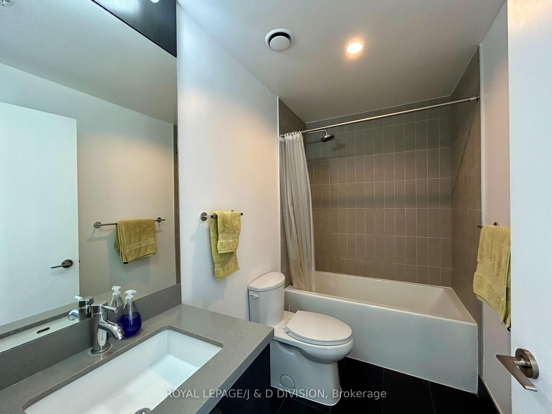 Photo 16 of Unit S805, 120 Bayview Avenue, Toronto, Waterfront Communities — HOMEH