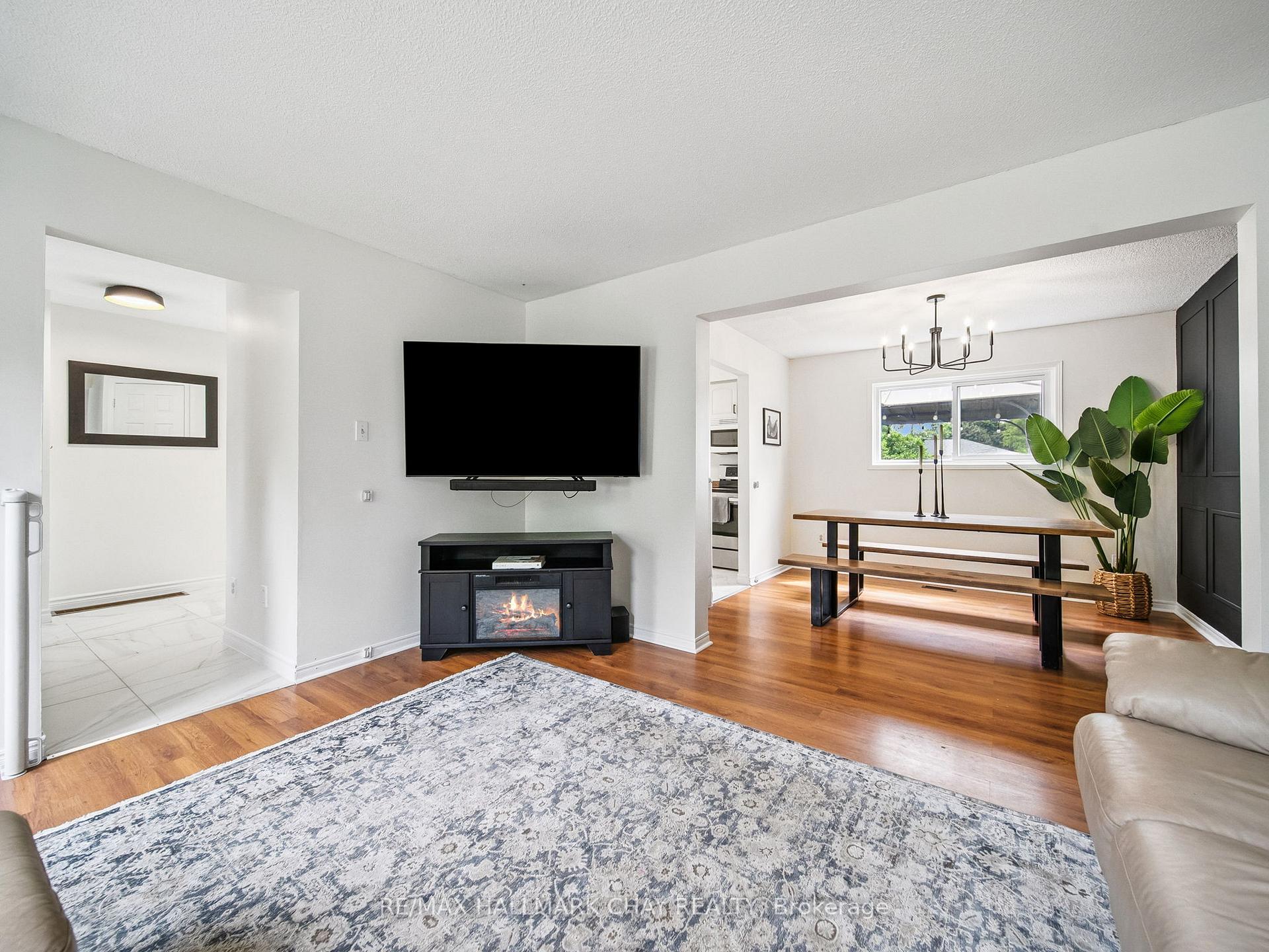 Photo 12 of 8 Darren Drive, Essa, Angus — HOMEH