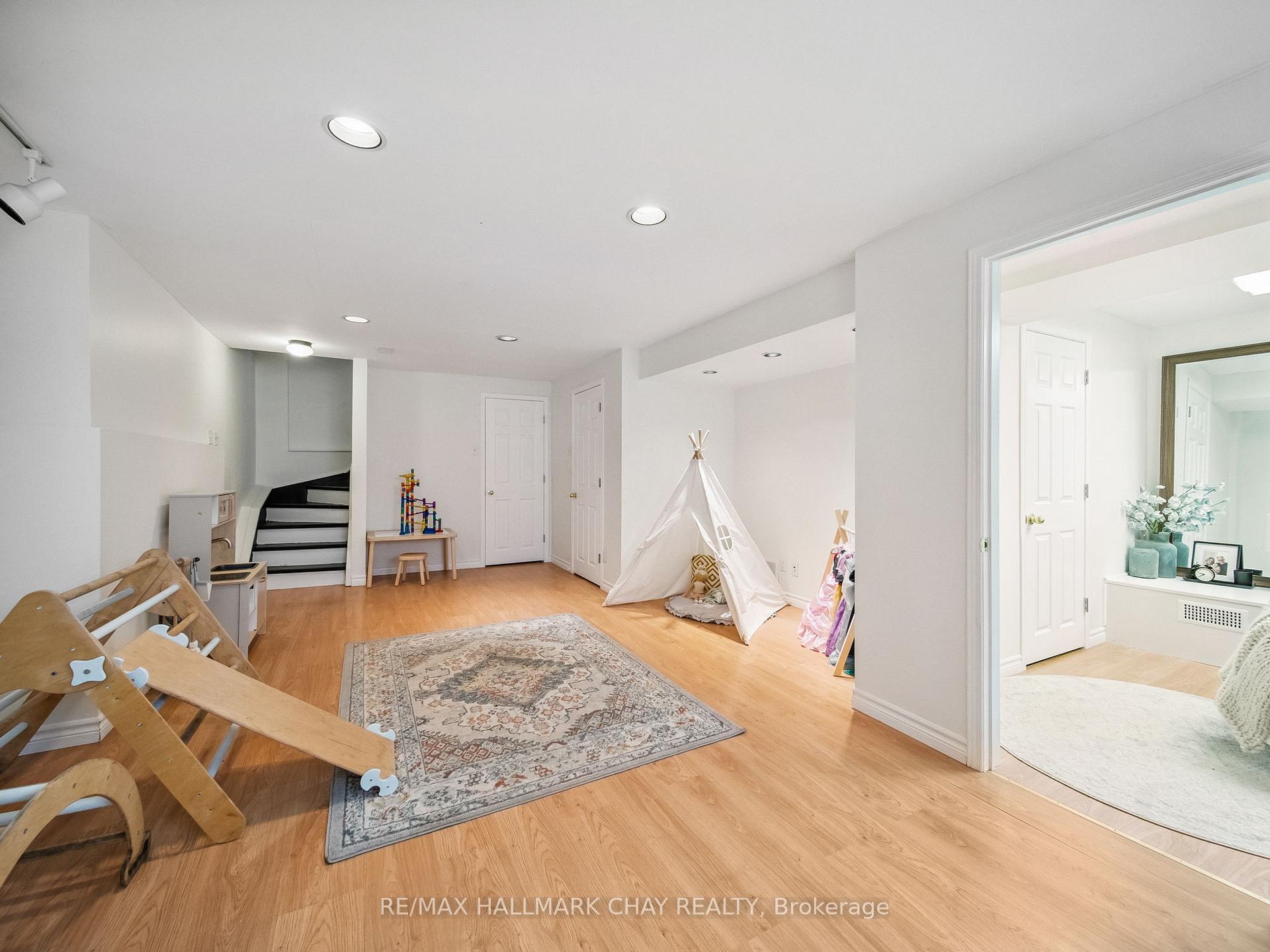 Photo 35 of 8 Darren Drive, Essa, Angus — HOMEH