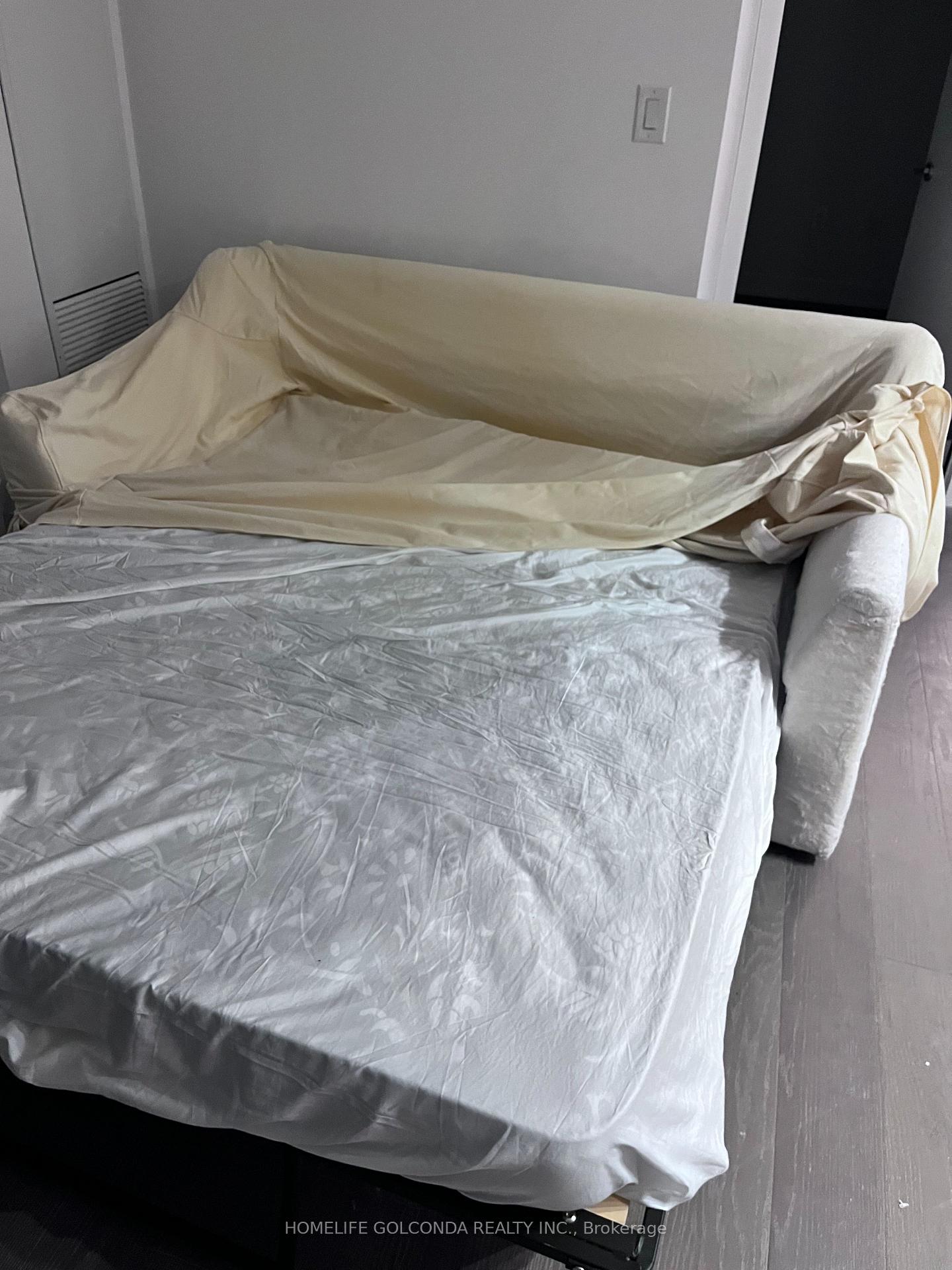 Photo 13 of Unit 2408, 11 Wellesley Street W, Toronto, Bay Street Corridor — HOMEH