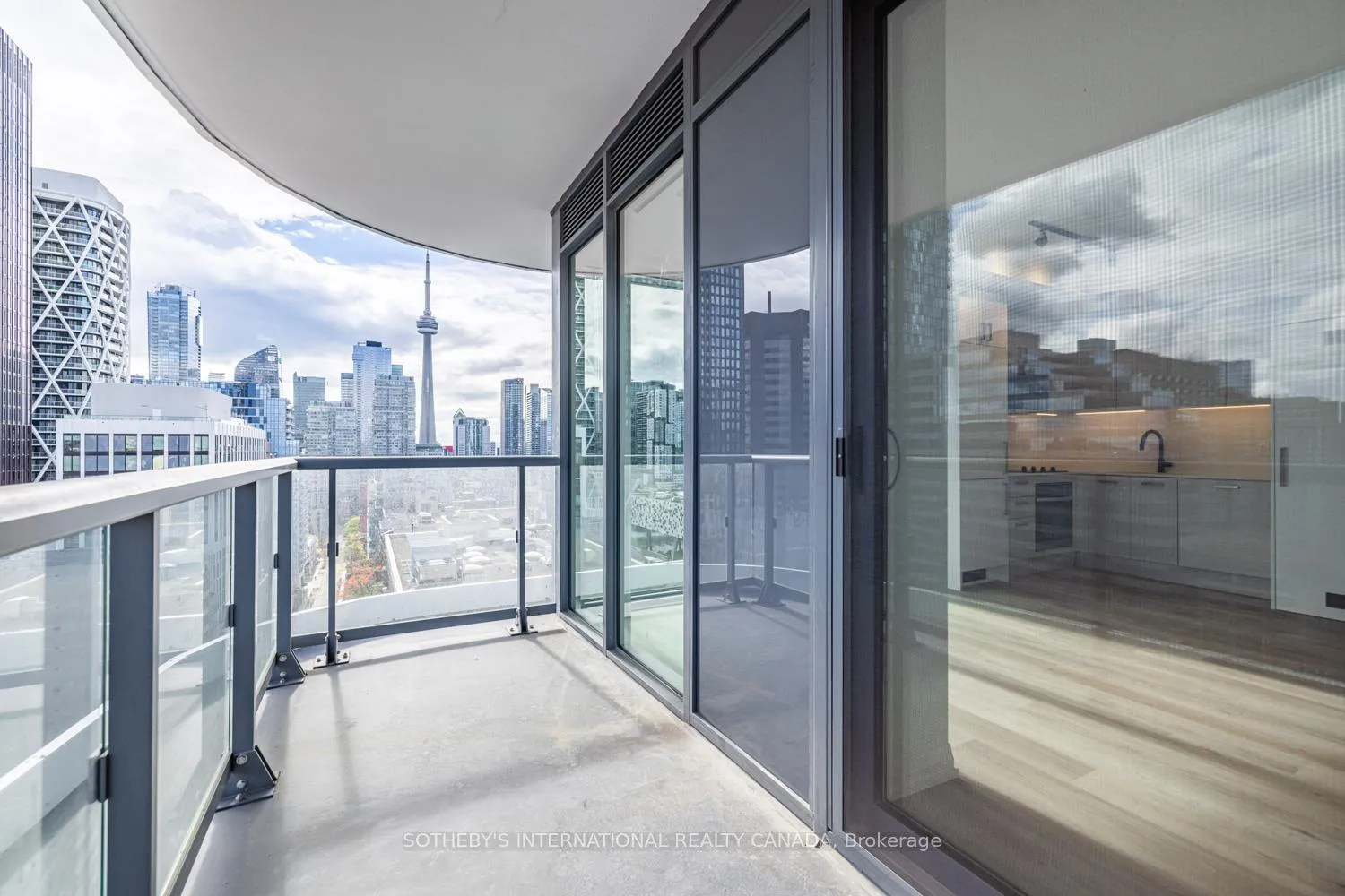 Photo 4 of Unit 1705, 280 Dundas Street, Toronto, Kensington-Chinatown — HOMEH