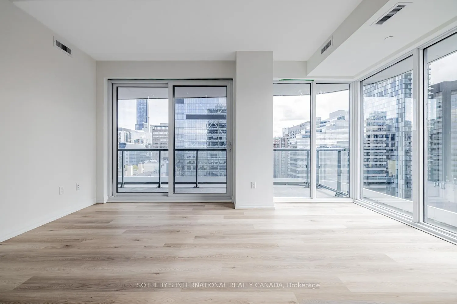 Photo 16 of Unit 1705, 280 Dundas Street, Toronto, Kensington-Chinatown — HOMEH