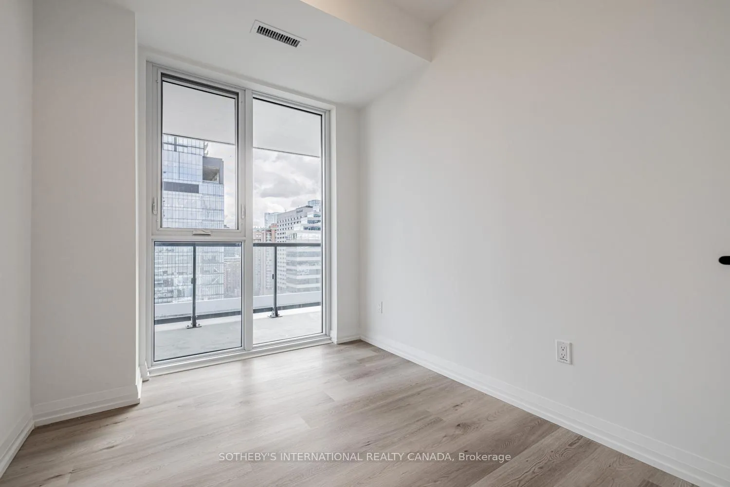 Photo 18 of Unit 1705, 280 Dundas Street, Toronto, Kensington-Chinatown — HOMEH