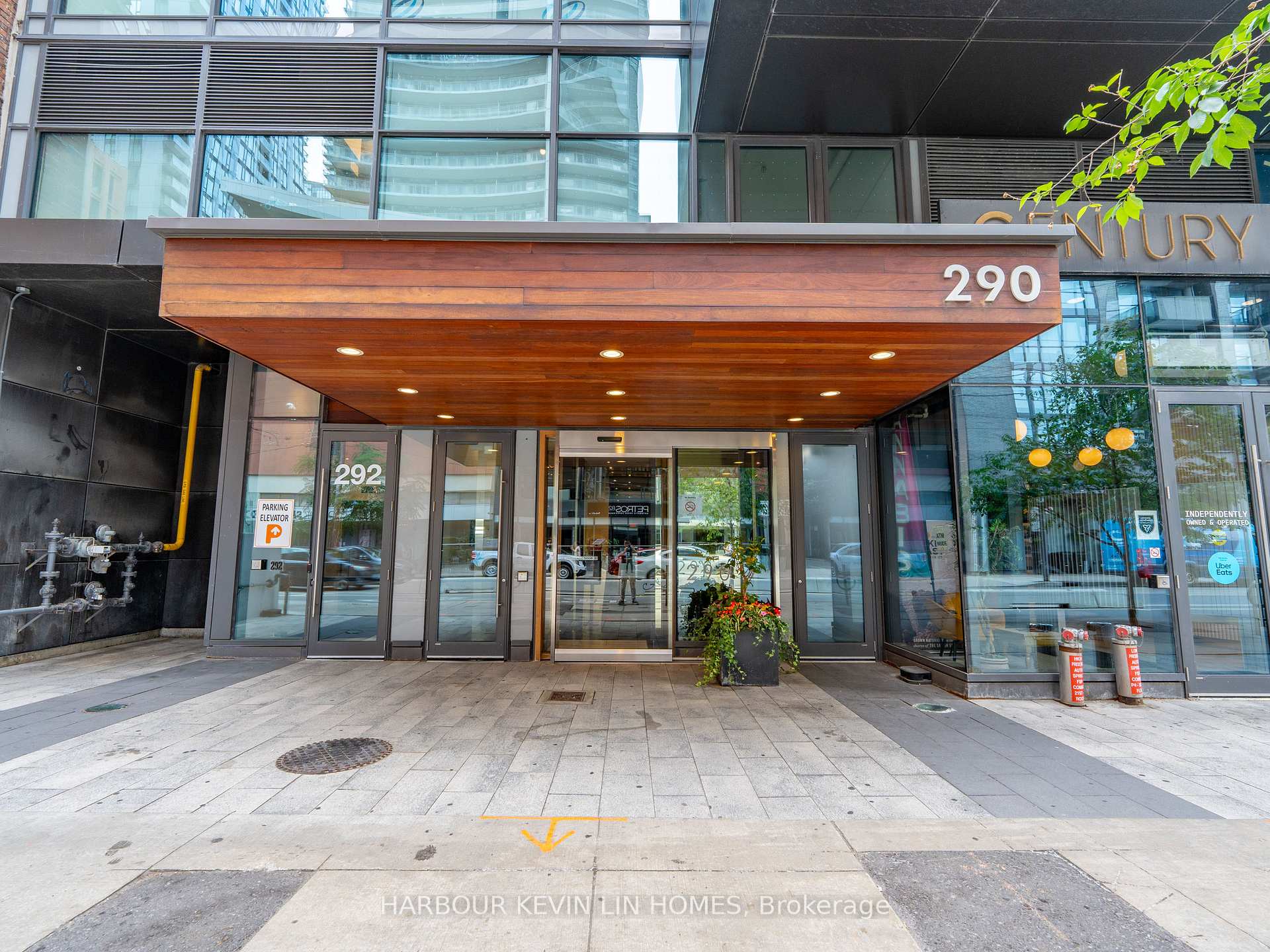 Photo 2 of Unit 3101, 290 Adelaide Street W, Toronto, Waterfront Communities — HOMEH