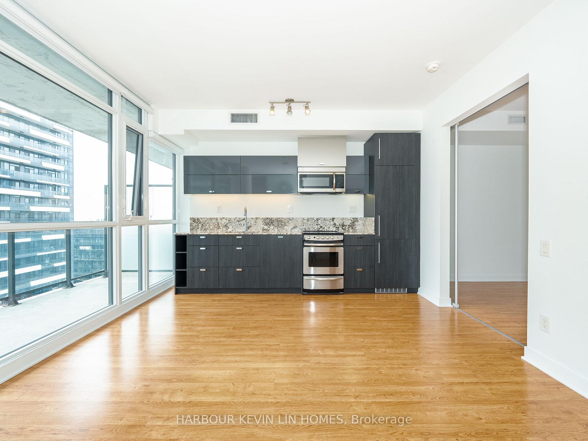 Photo 9 of Unit 3101, 290 Adelaide Street W, Toronto, Waterfront Communities — HOMEH