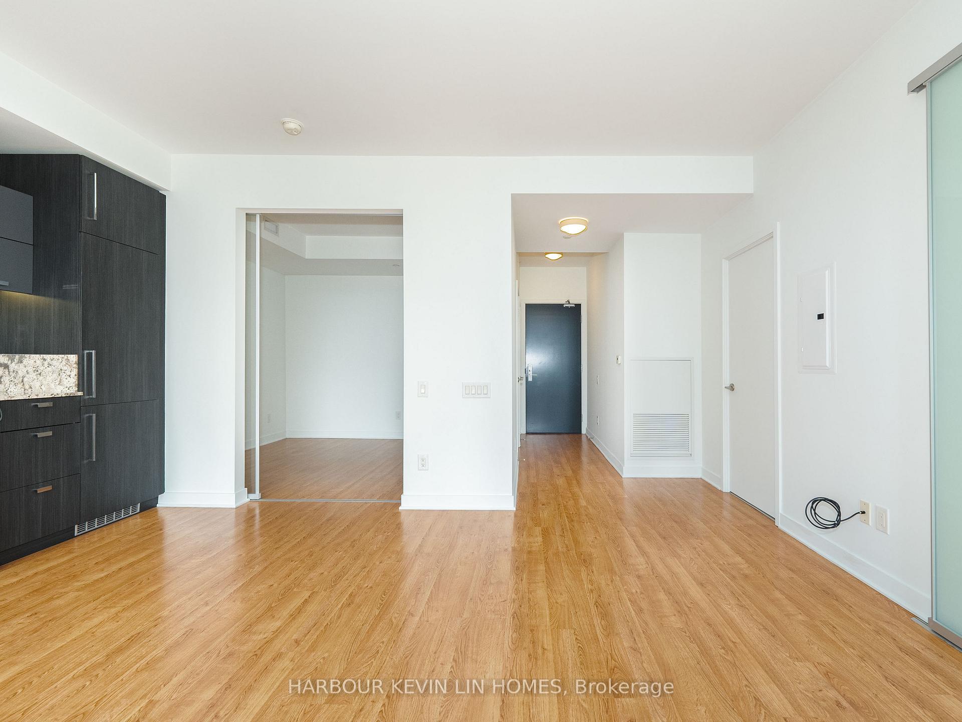 Photo 11 of Unit 3101, 290 Adelaide Street W, Toronto, Waterfront Communities — HOMEH