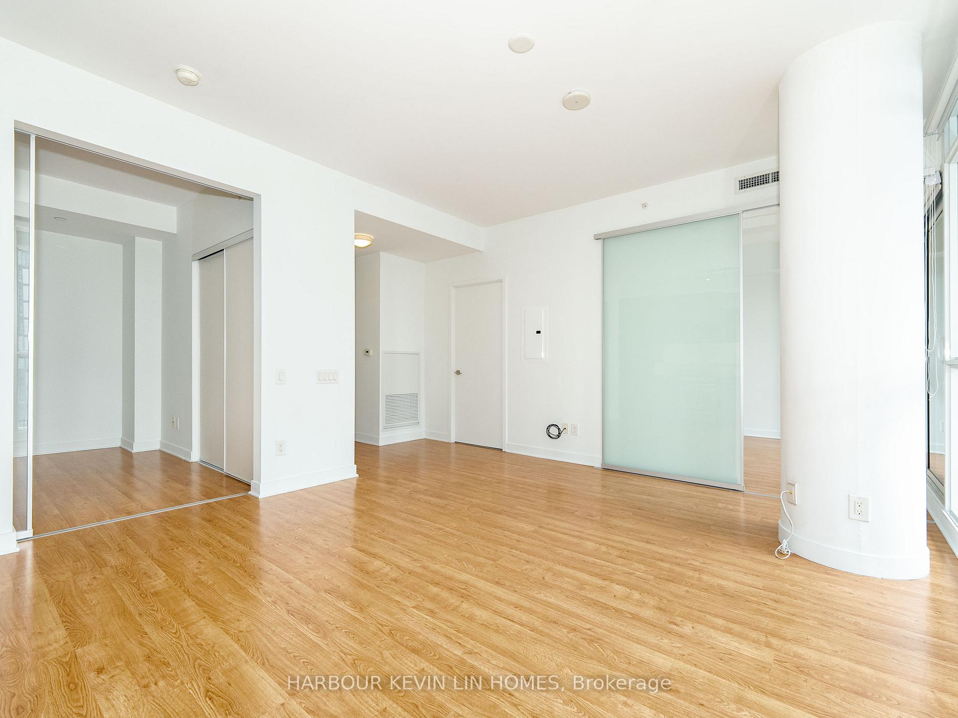 Photo 15 of Unit 3101, 290 Adelaide Street W, Toronto, Waterfront Communities — HOMEH