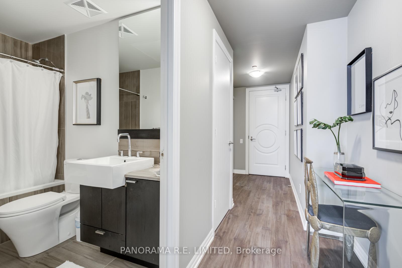 Photo 10 of Unit 3611, 88 Blue Jays Way, Toronto, Waterfront Communities — HOMEH