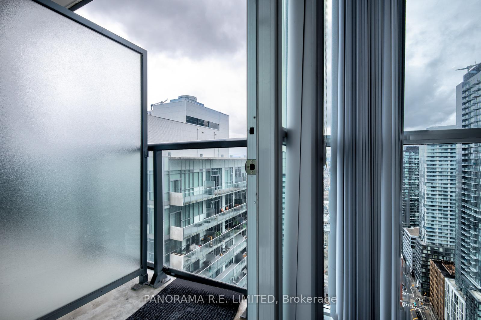 Photo 14 of Unit 3611, 88 Blue Jays Way, Toronto, Waterfront Communities — HOMEH